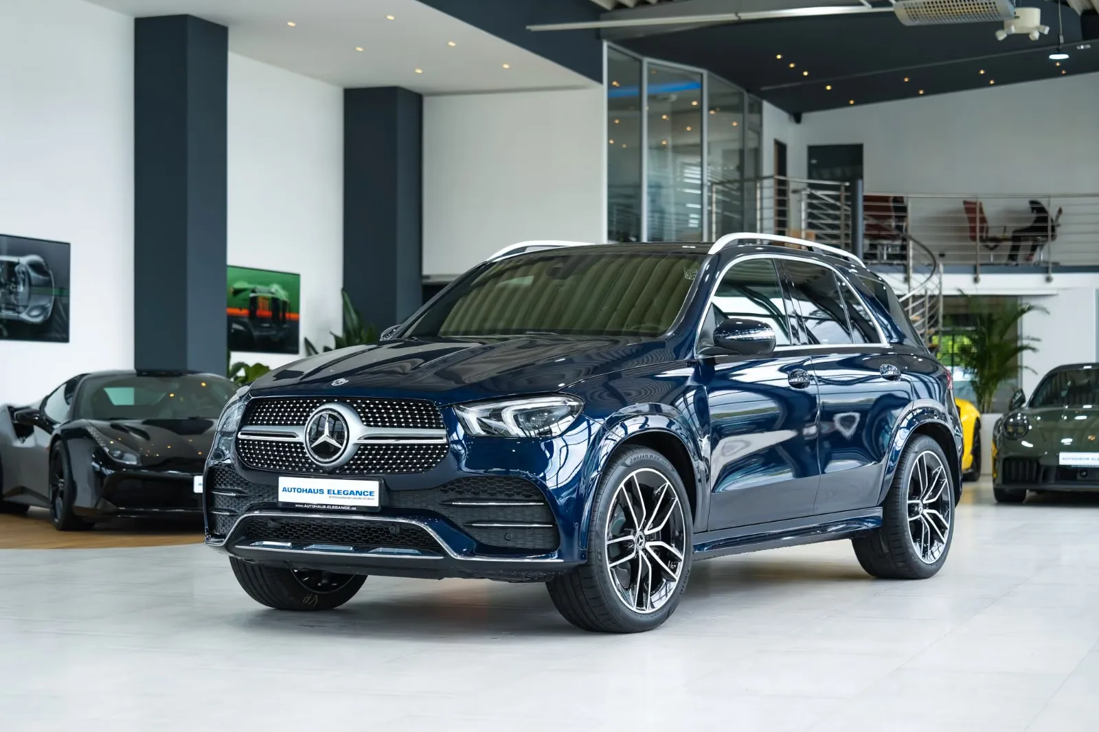 2020 Mercedes-Benz GLE 450 AMG Line angeboten von einem Fachhändler in Köln, Deutschland, Hauptfoto
