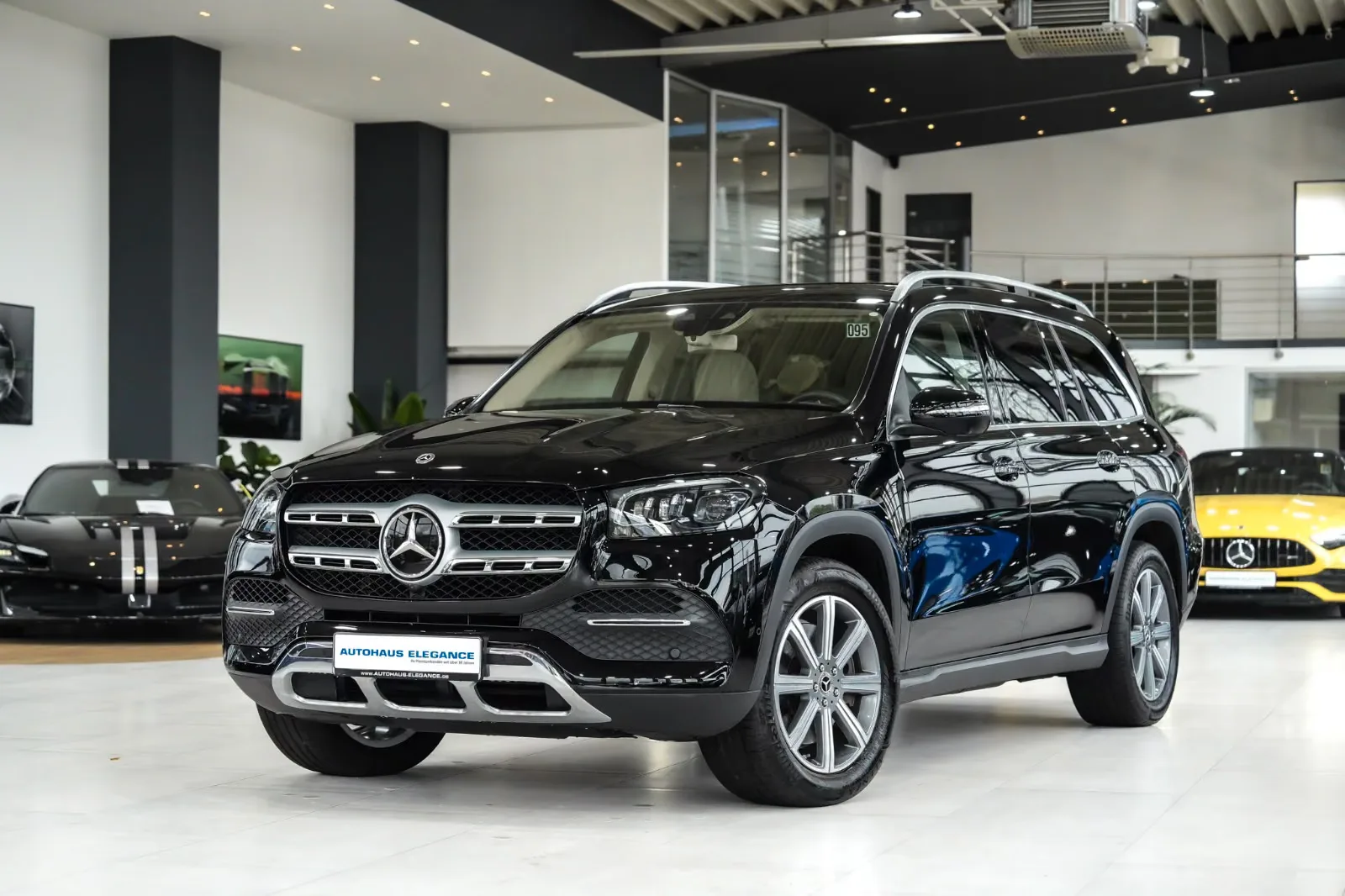 2020 Mercedes-Benz GLS 580 angeboten von einem Fachhändler in Köln, Deutschland, Hauptfoto