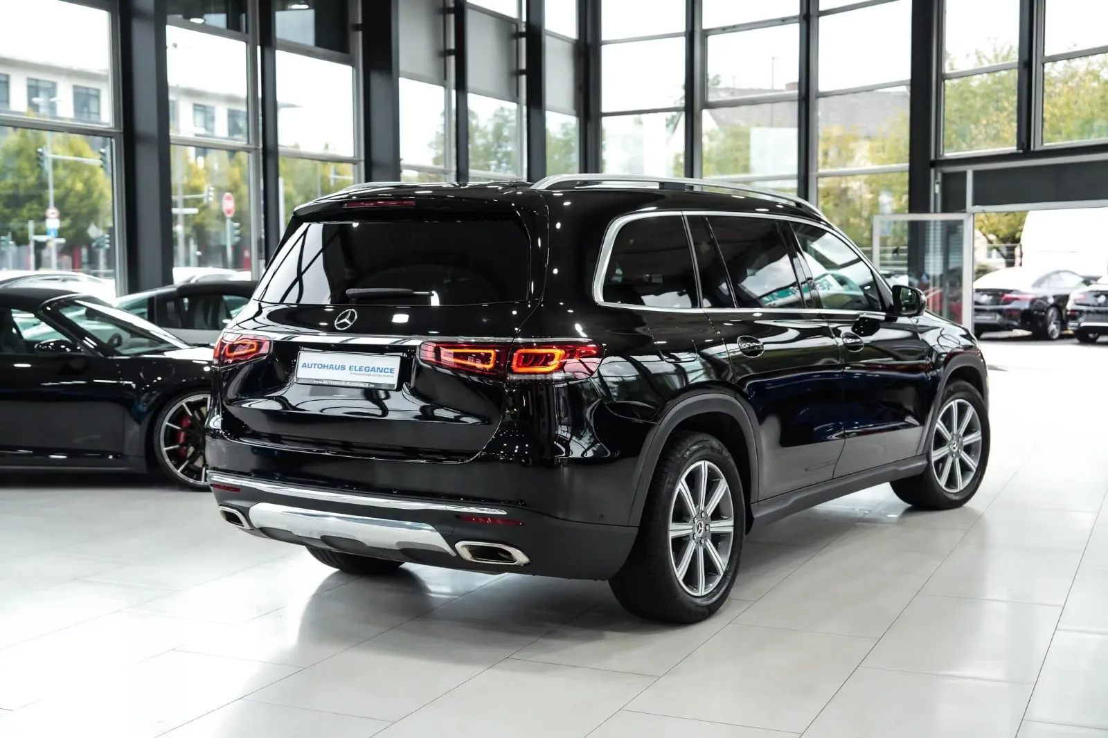 2020 Mercedes-Benz GLS 580, 2/30