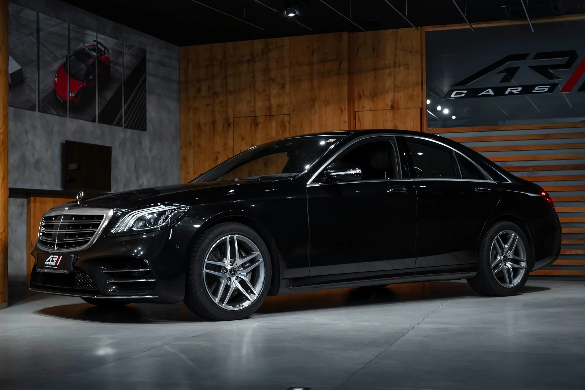 2020 Mercedes-Benz S 350 angeboten von einem Fachhändler in Bratislava, Slowakei, Hauptfoto