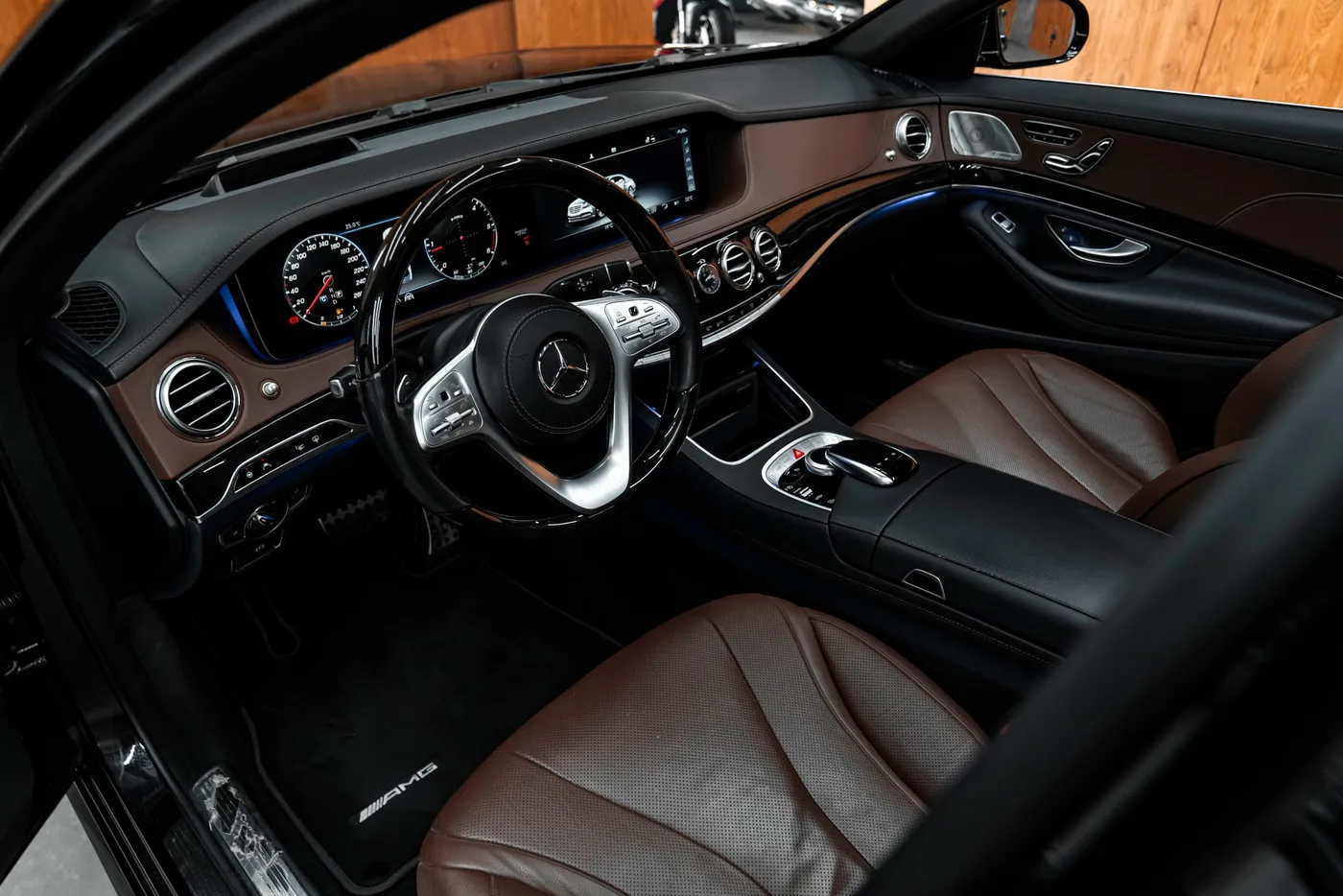 2020 Mercedes-Benz S 350 offered by a specialist dealer in Bratislava, Slovakia, photo 6 of 23