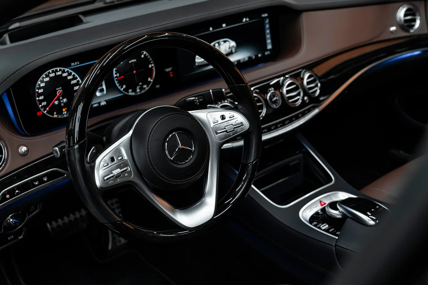 2020 Mercedes-Benz S 350 offered by a specialist dealer in Bratislava, Slovakia, photo 9 of 23