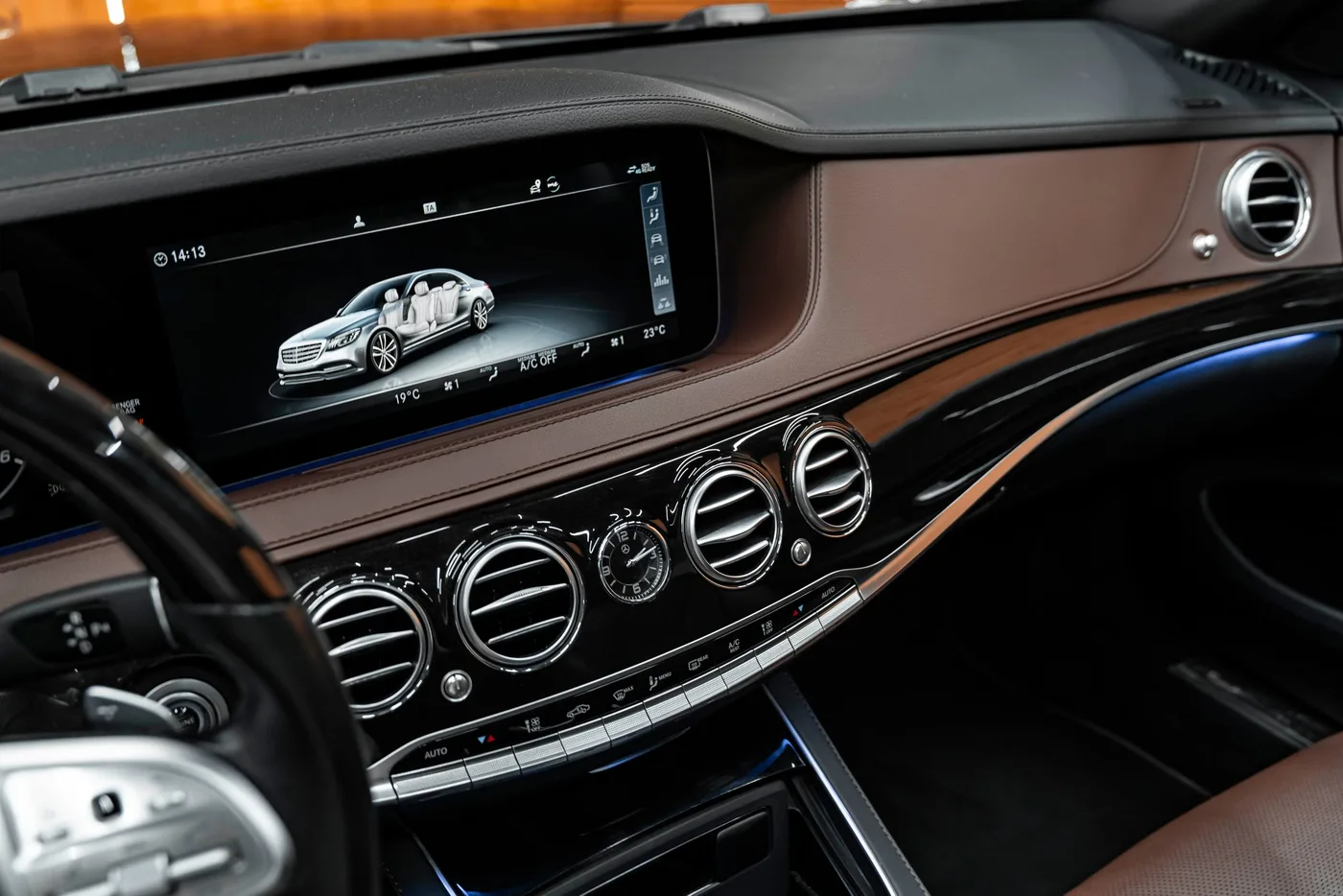 2020 Mercedes-Benz S 350 offered by a specialist dealer in Bratislava, Slovakia, photo 11 of 23