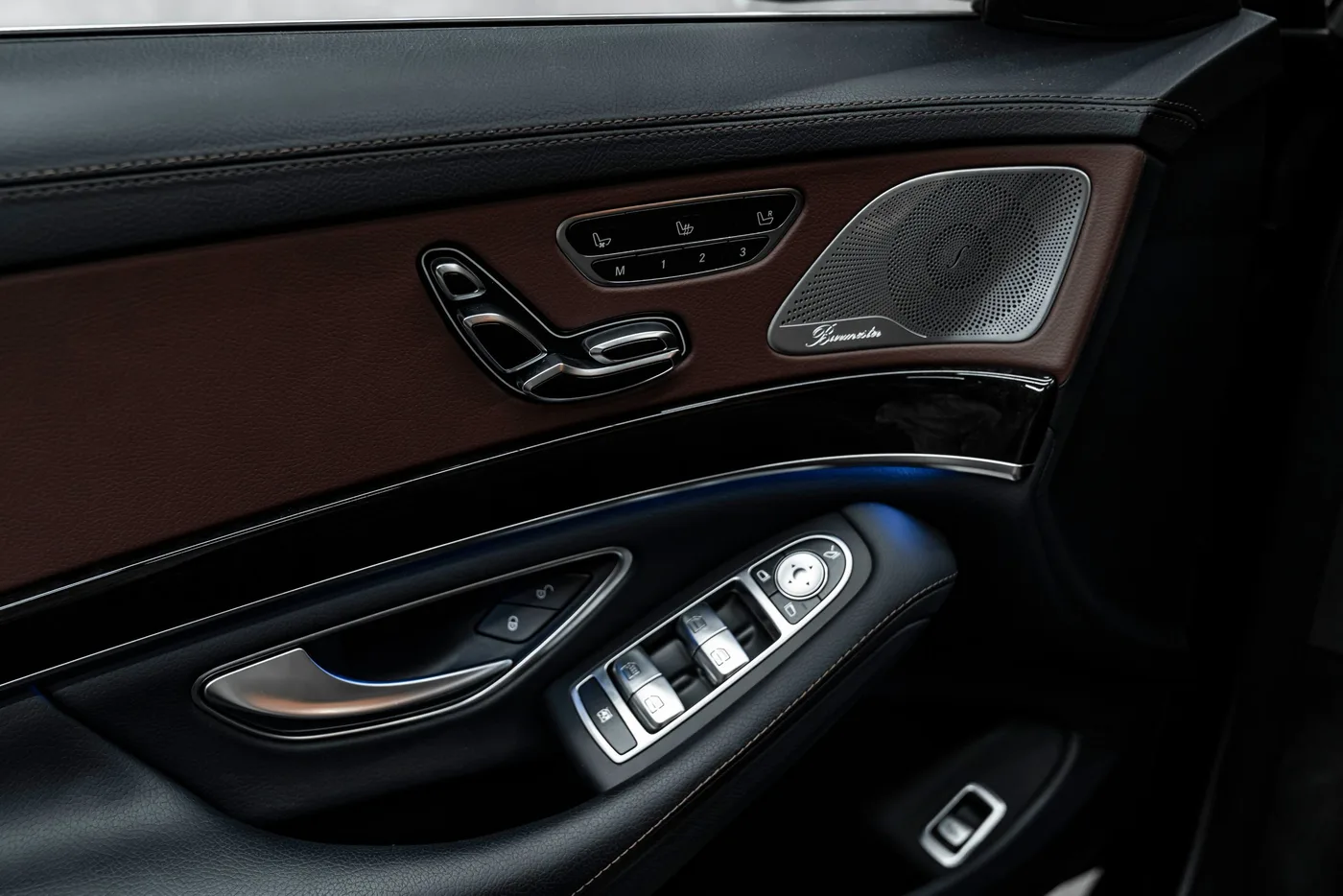 2020 Mercedes-Benz S 350 offered by a specialist dealer in Bratislava, Slovakia, photo 15 of 23