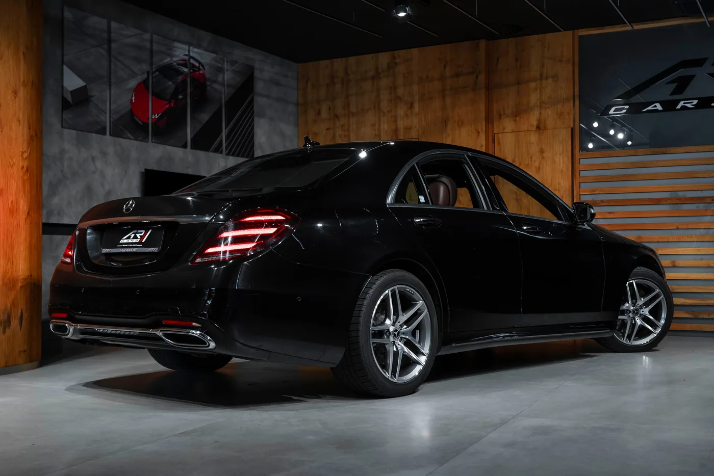 2020 Mercedes-Benz S 350 offered by a specialist dealer in Bratislava, Slovakia, photo 23 of 23