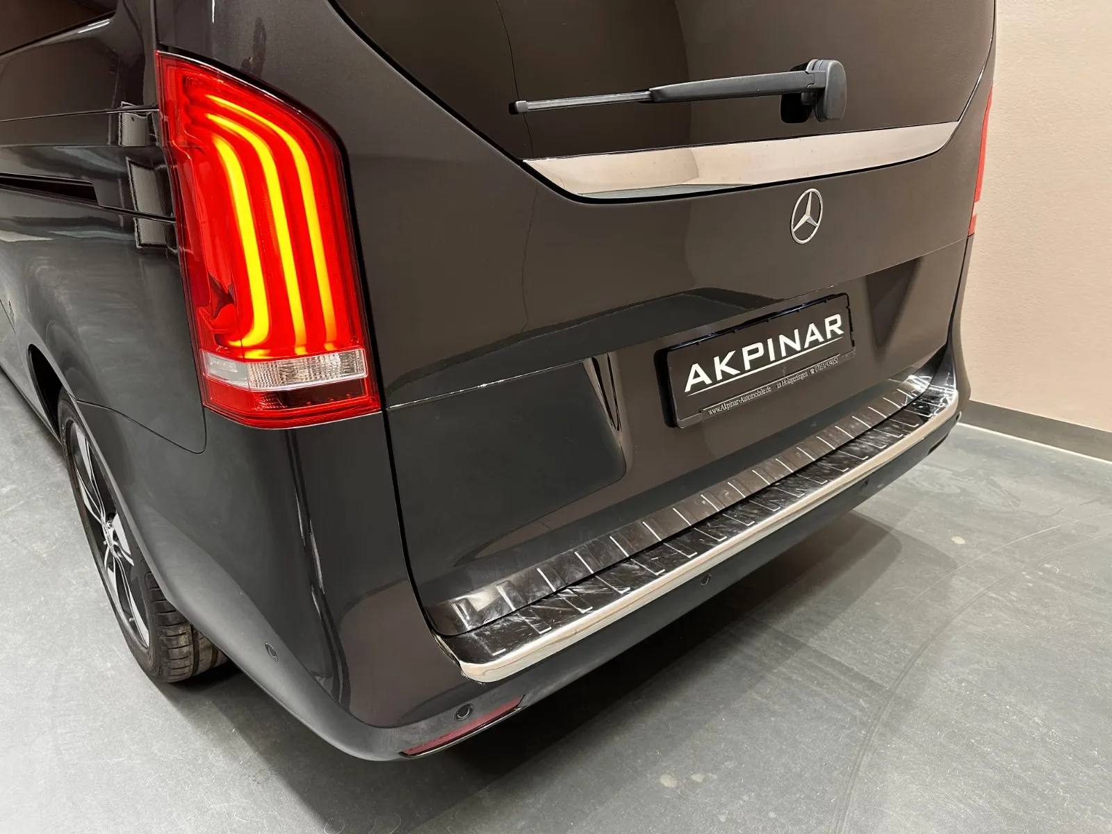 2020 Mercedes-Benz V 300 d long, Avantgarde, 4/30