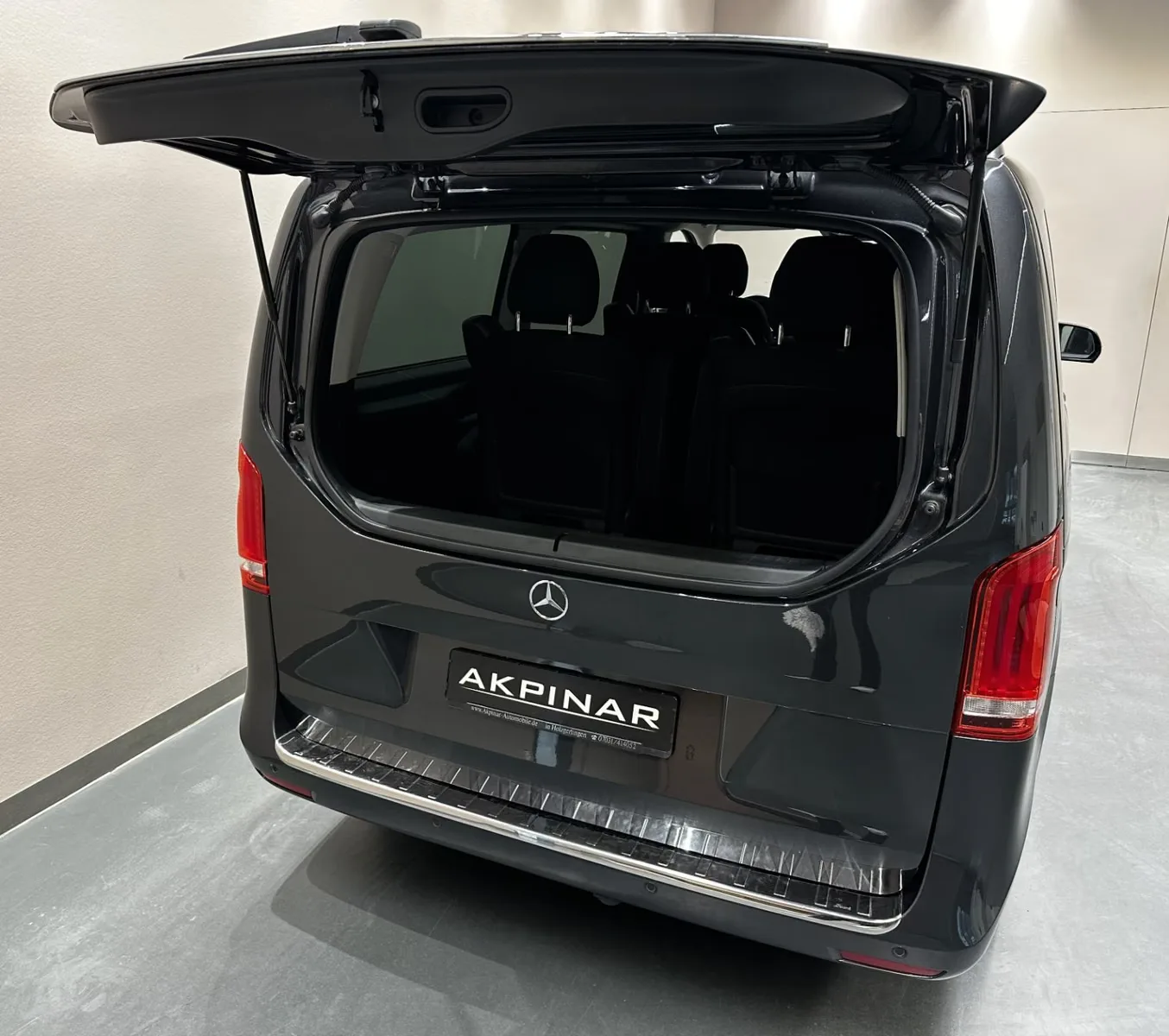 2020 Mercedes-Benz V 300 d long, Avantgarde, 6/30