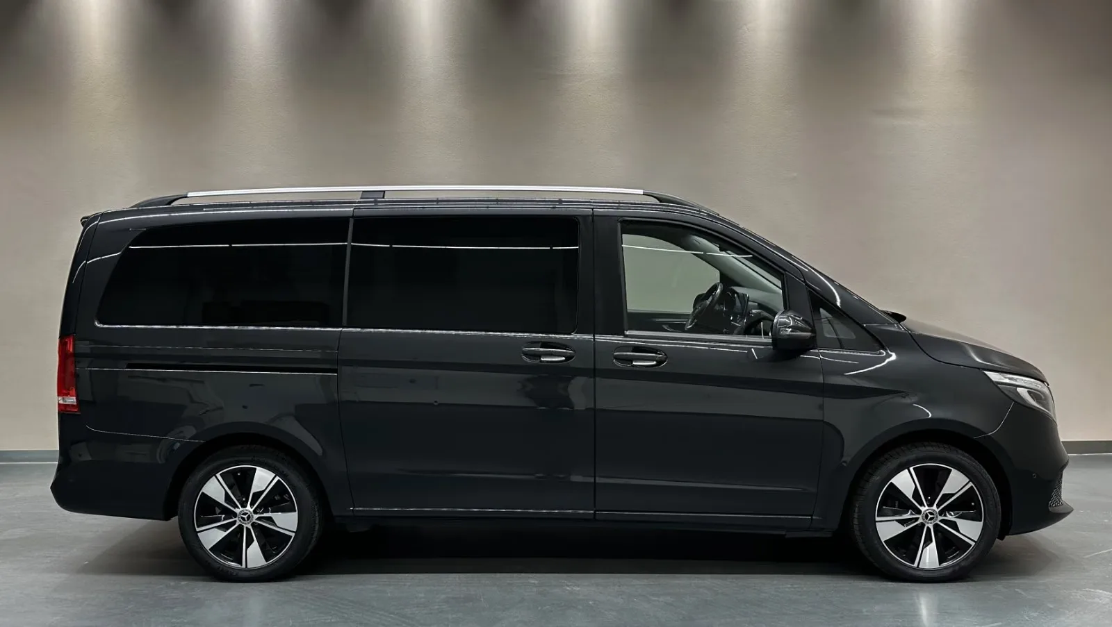 2020 Mercedes-Benz V 300 d long, Avantgarde, 7/30