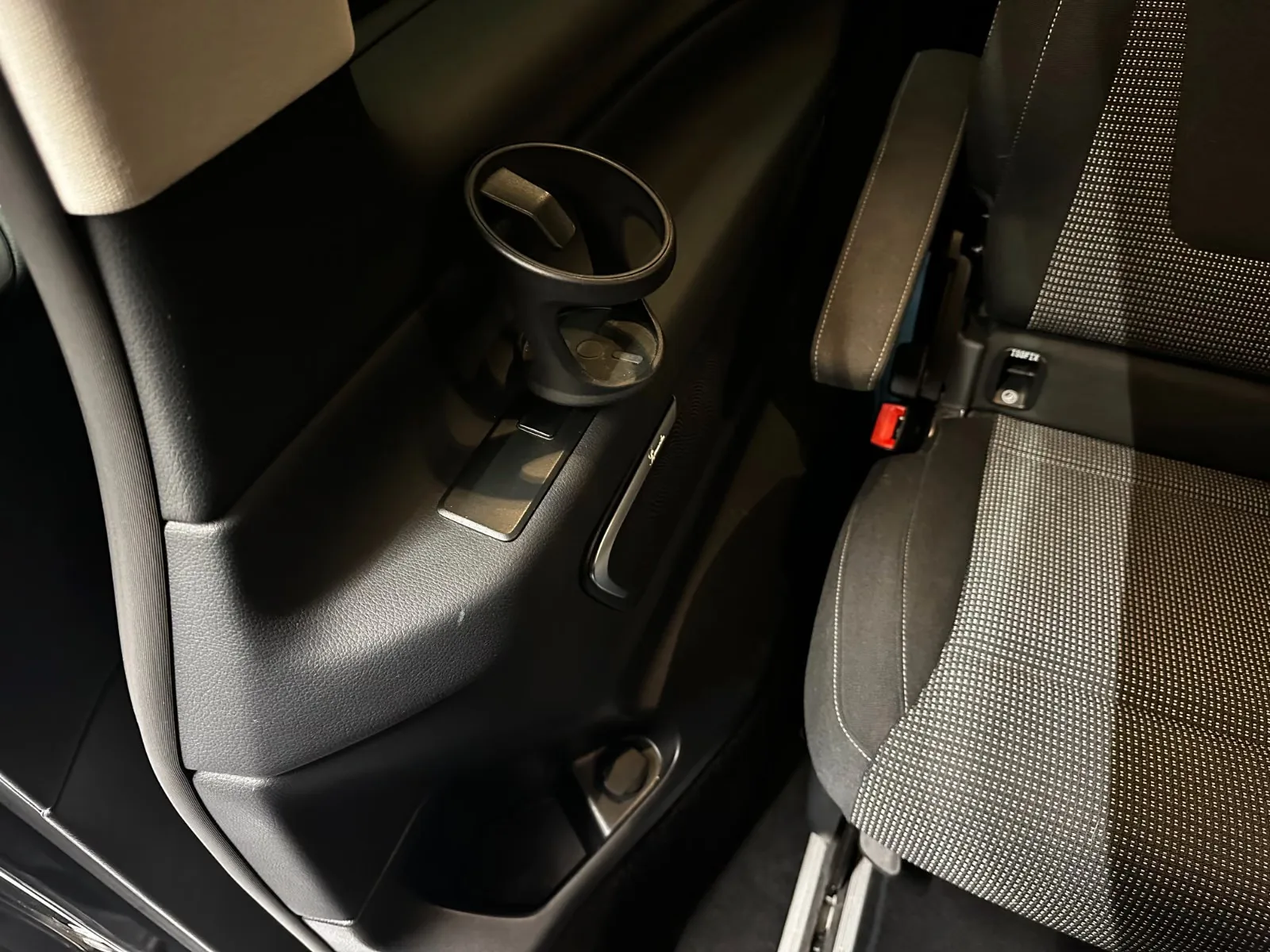 2020 Mercedes-Benz V 300 d long, Avantgarde, 23/30