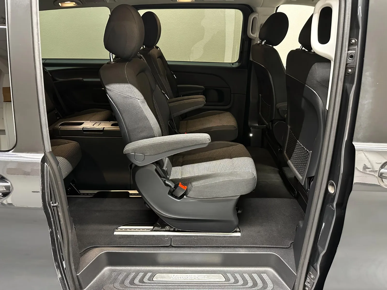 2020 Mercedes-Benz V 300 d long, Avantgarde, 24/30