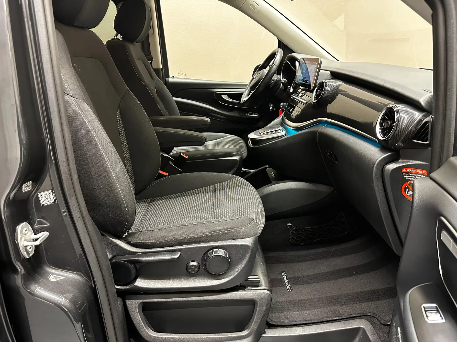 2020 Mercedes-Benz V 300 d long, Avantgarde, 27/30