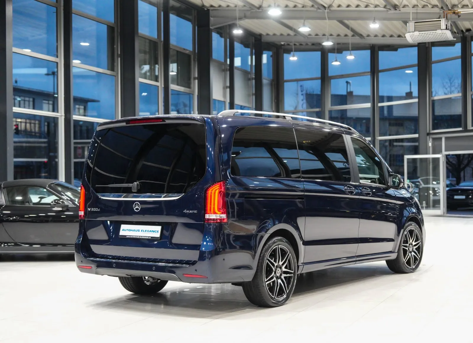 2020 Mercedes-Benz V 300 d 4MATIC, Edition, Long, 2/20