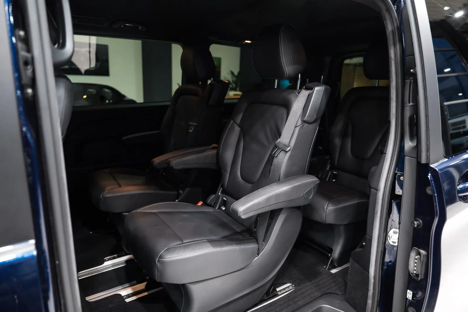 2020 Mercedes-Benz V 300 d 4MATIC, Edition, Long, 11/20