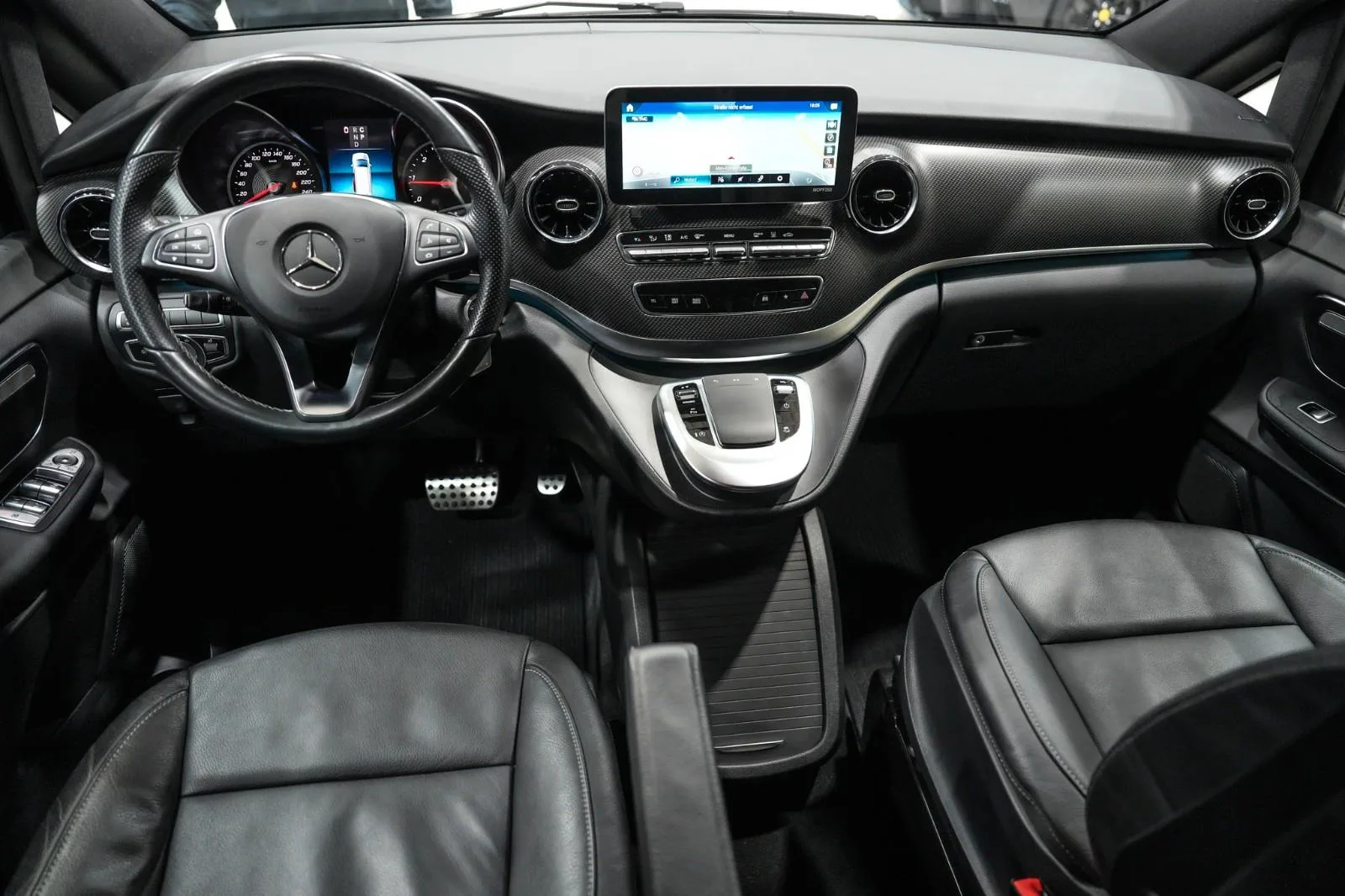 2020 Mercedes-Benz V 300 d 4MATIC, Edition, Long, 13/20