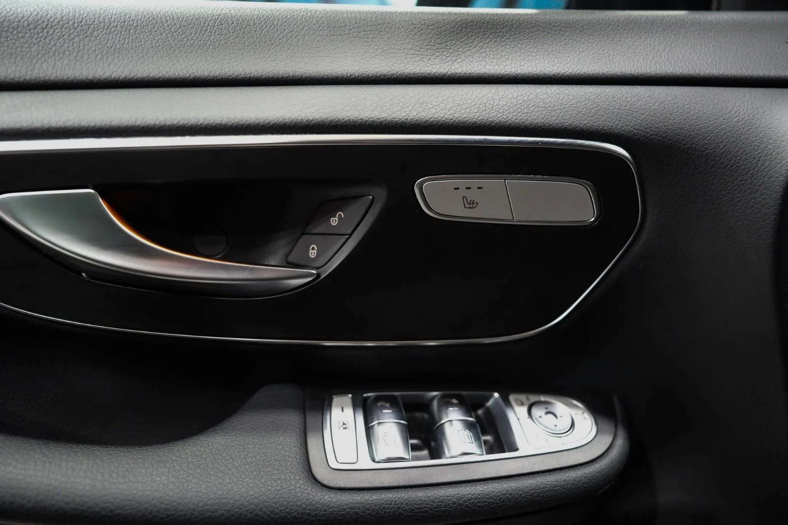2020 Mercedes-Benz V 300 d 4MATIC, Edition, Long, 20/20