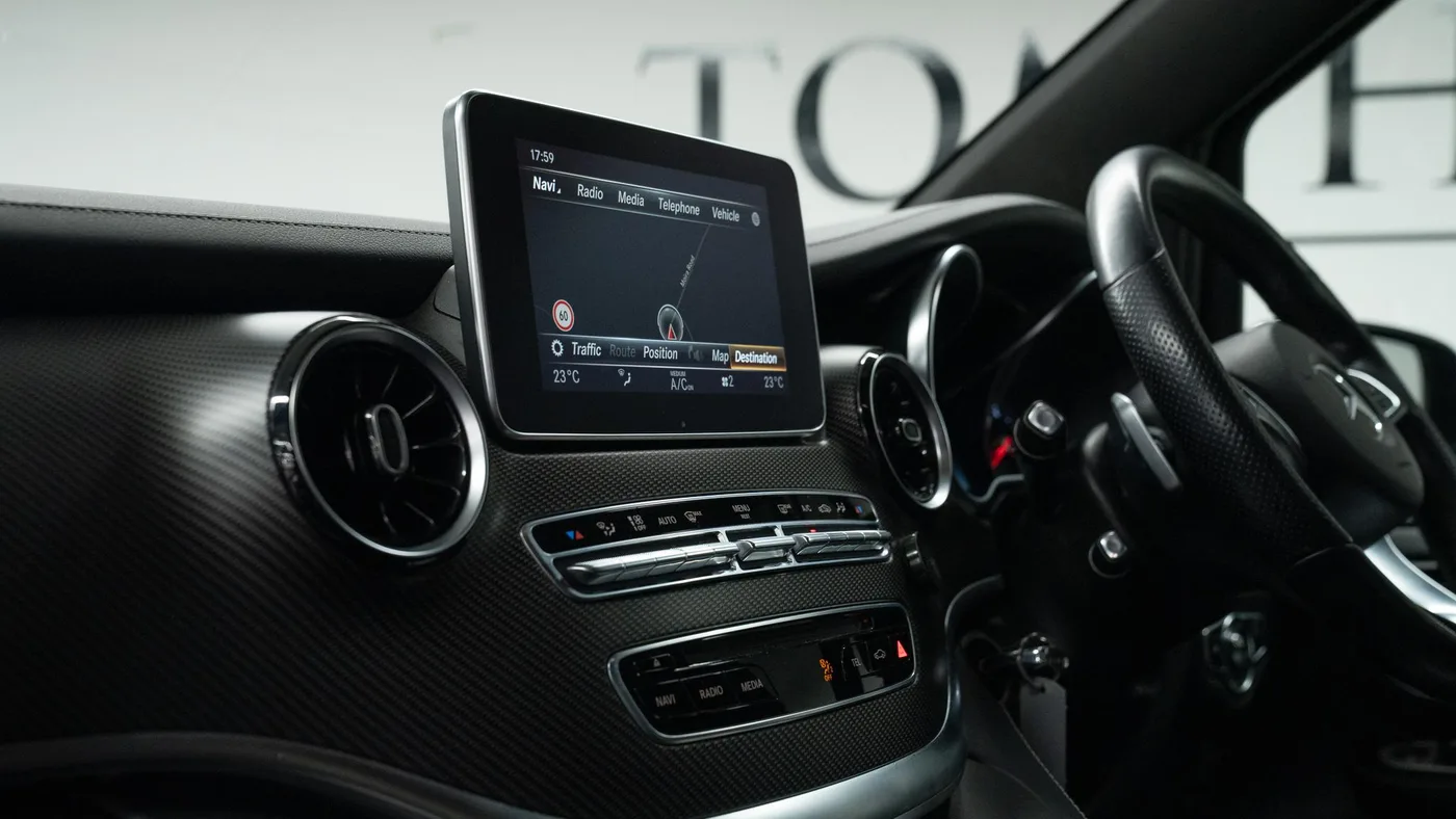 2020 Mercedes-Benz V 300 d offered by a specialist dealer in Swadlincote, United Kingdom, photo 11 of 15