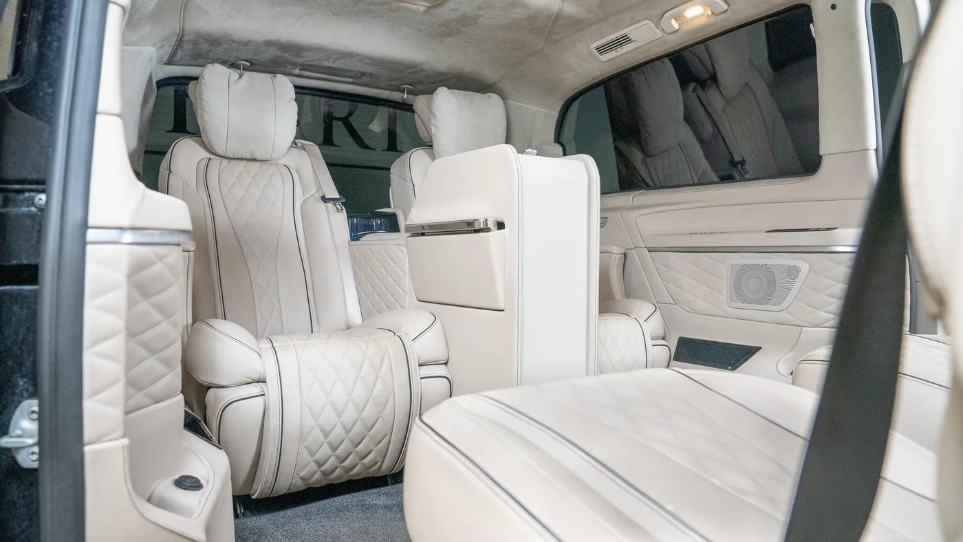 2020 Mercedes-Benz V 300 d offered by a specialist dealer in Swadlincote, United Kingdom, photo 15 of 15