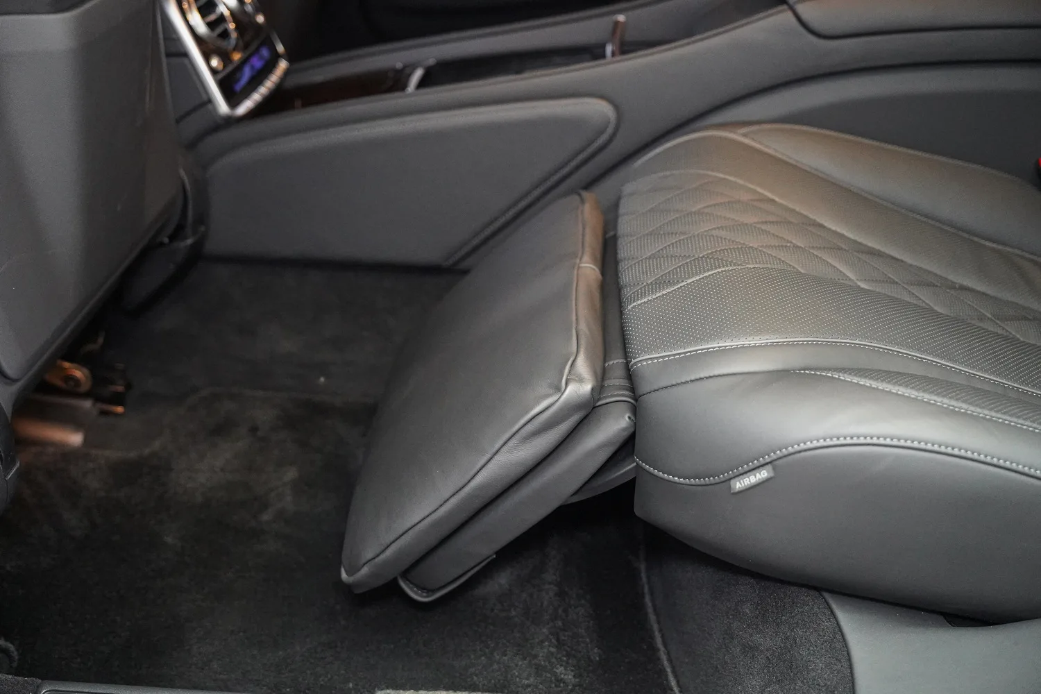 2020 Mercedes-Maybach S 650, 13/17