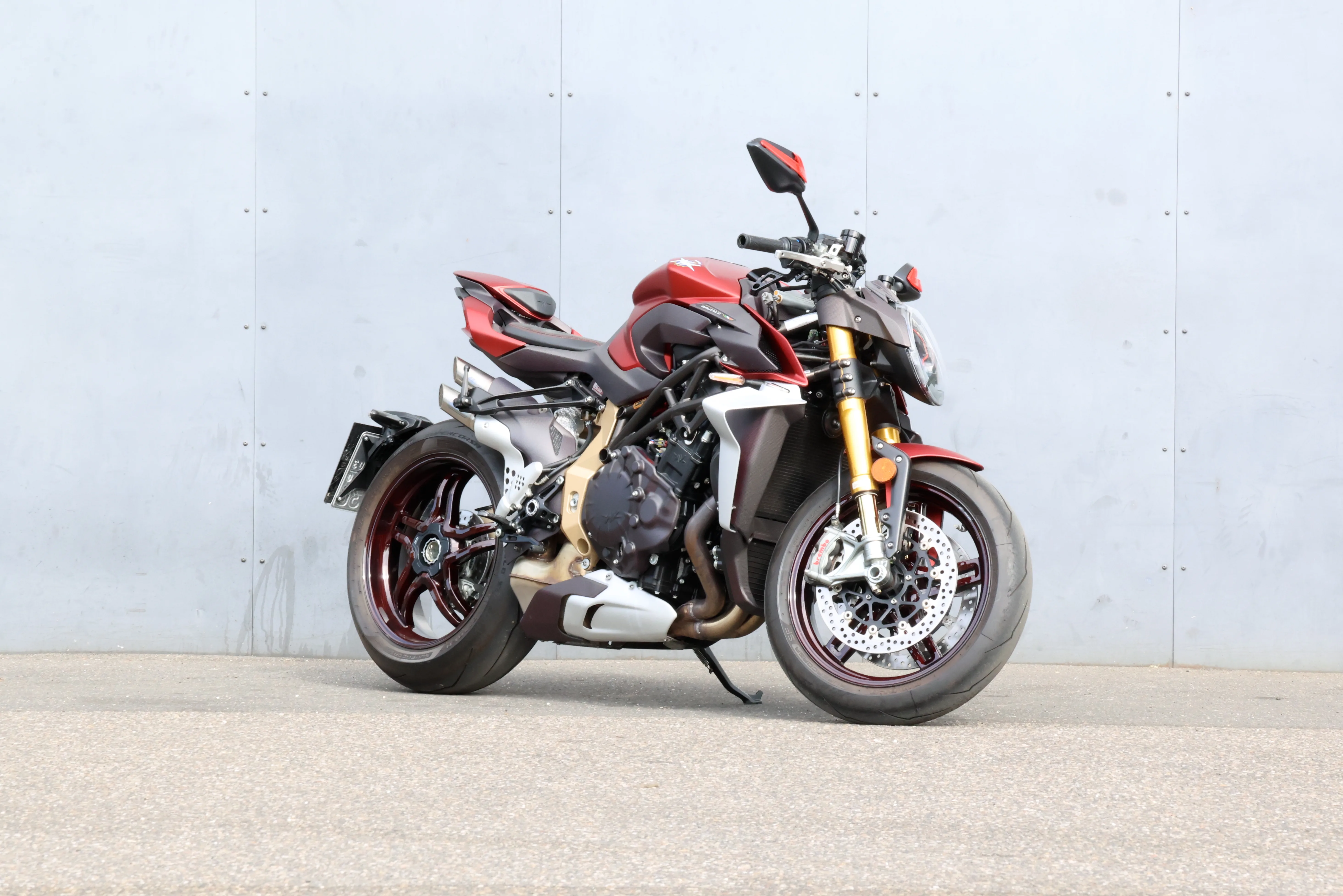 2020 MV Agusta Brutale 1000 Serie Oro, 5/30