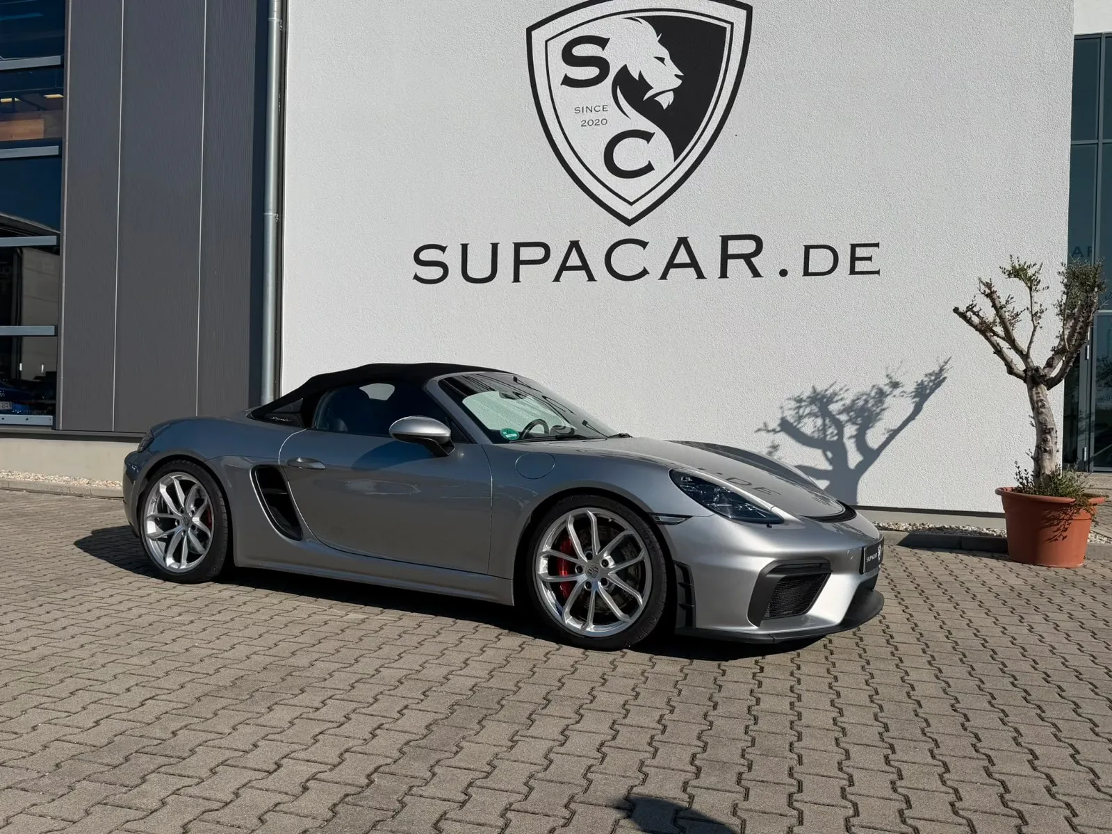 2020 Porsche 718 Boxster Spyder, 3/28