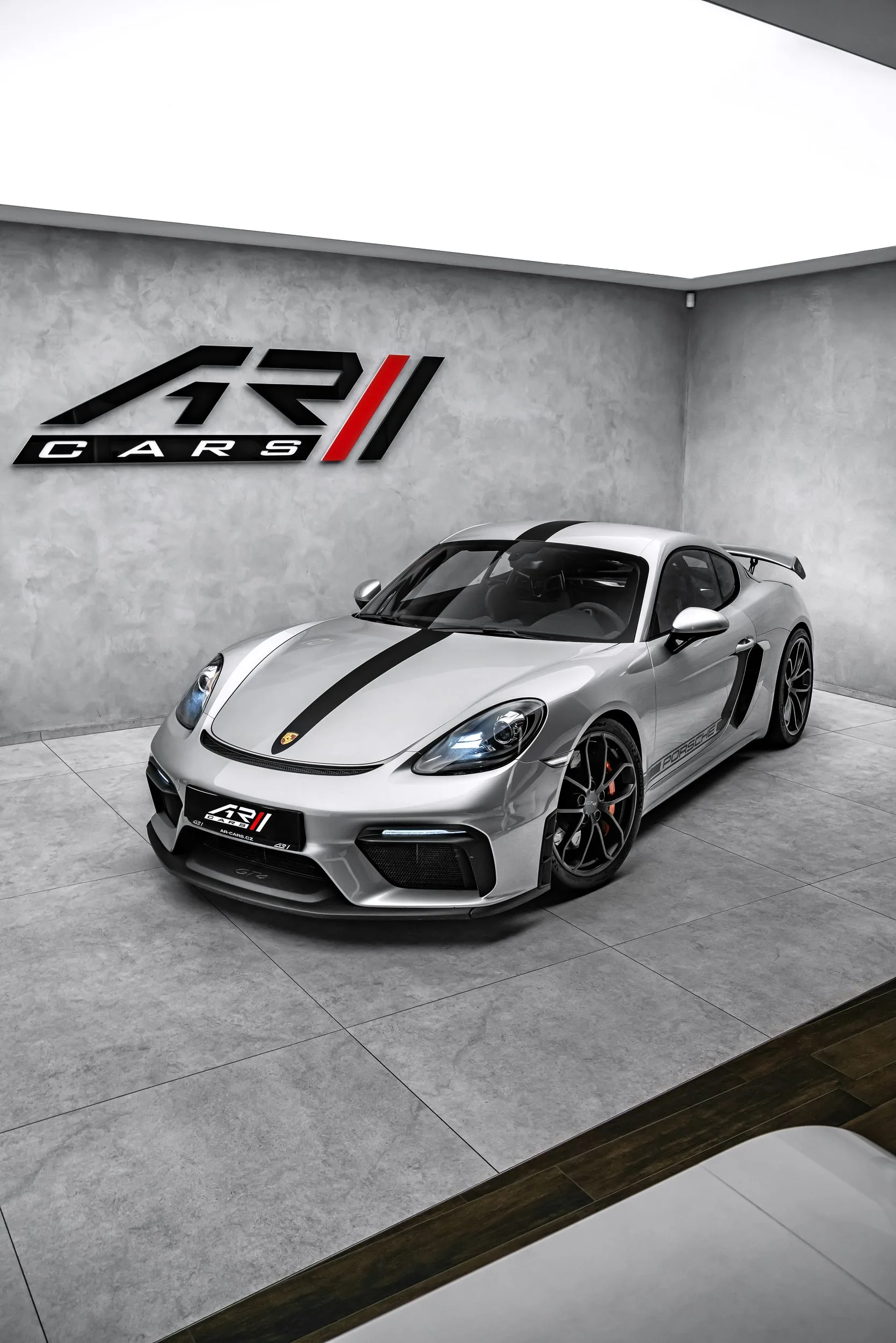 2020 Porsche 718 Cayman GT4, 8/25