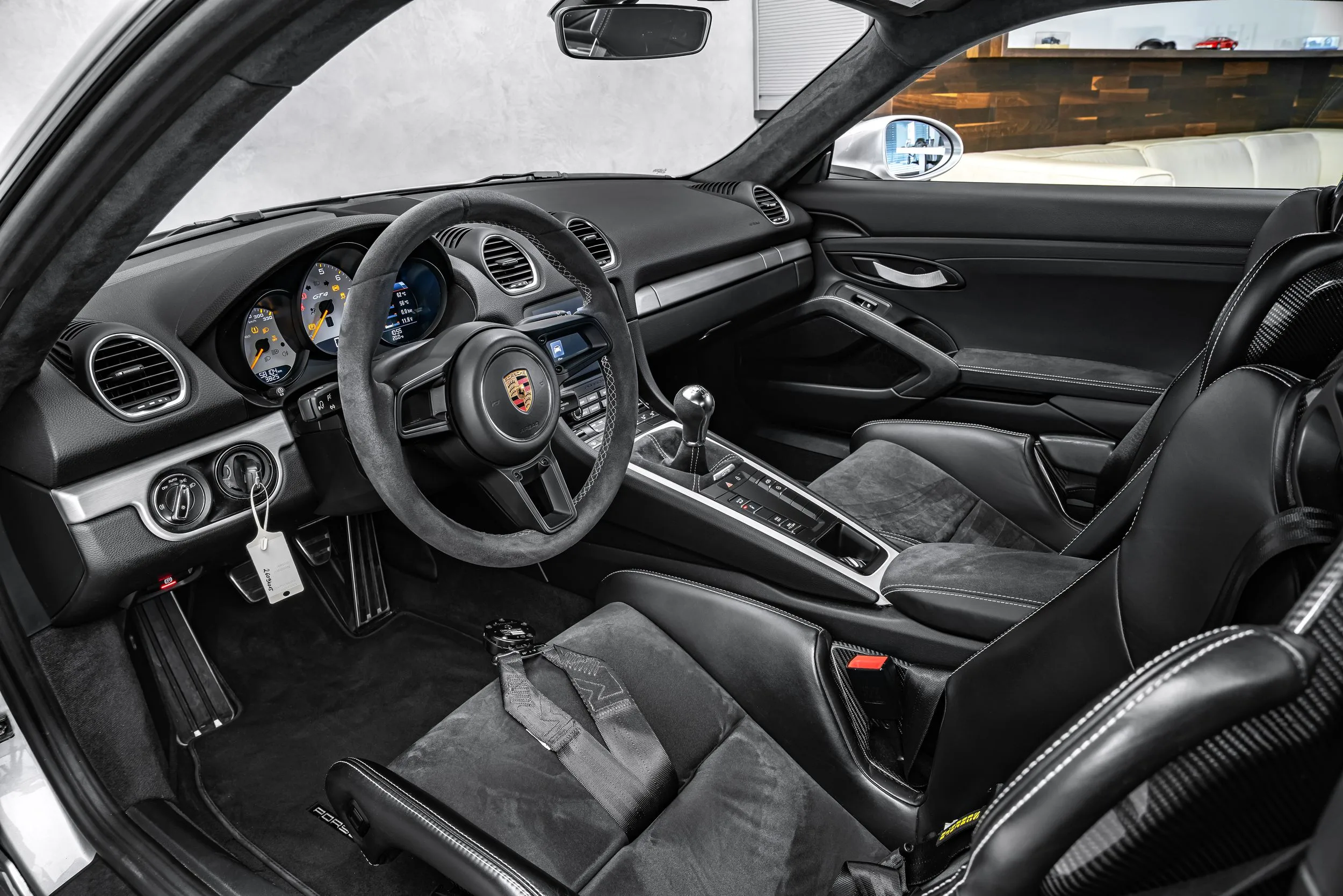 2020 Porsche 718 Cayman GT4, 12/25