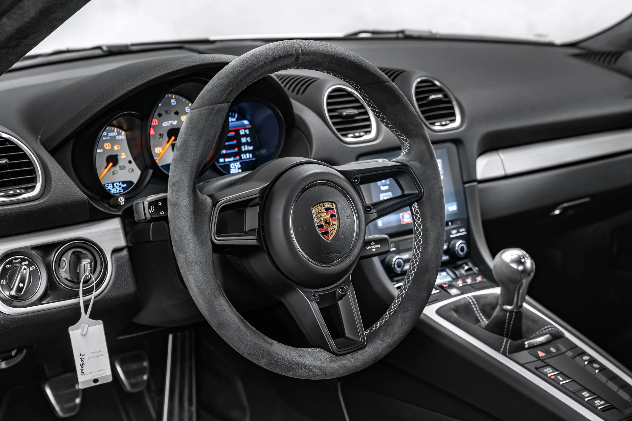 2020 Porsche 718 Cayman GT4, 15/25