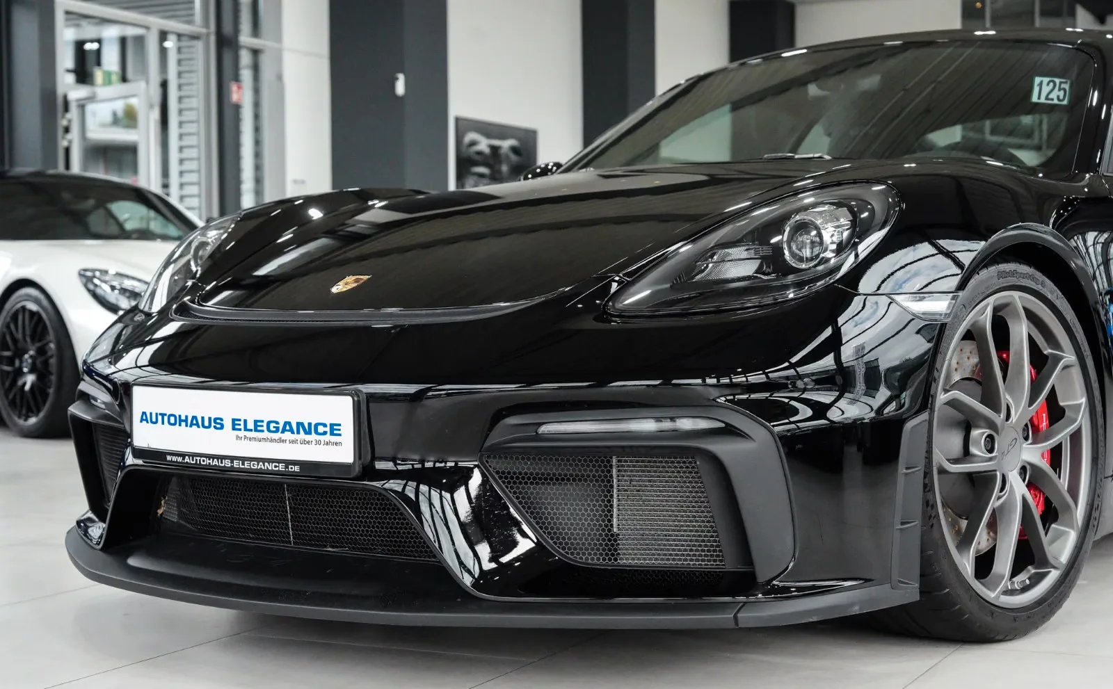 2020 Porsche 718 Cayman GT4, 8/30