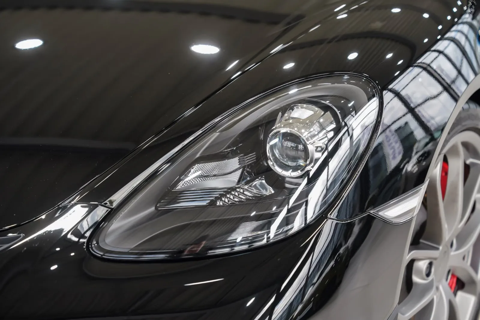 2020 Porsche 718 Cayman GT4, 11/30