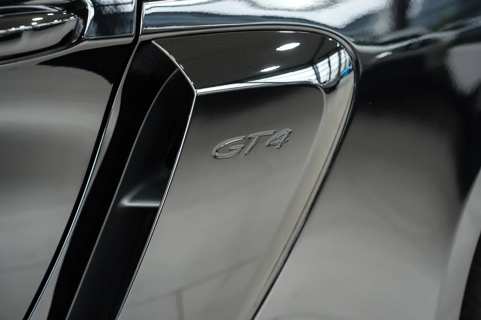 2020 Porsche 718 Cayman GT4, 12/30