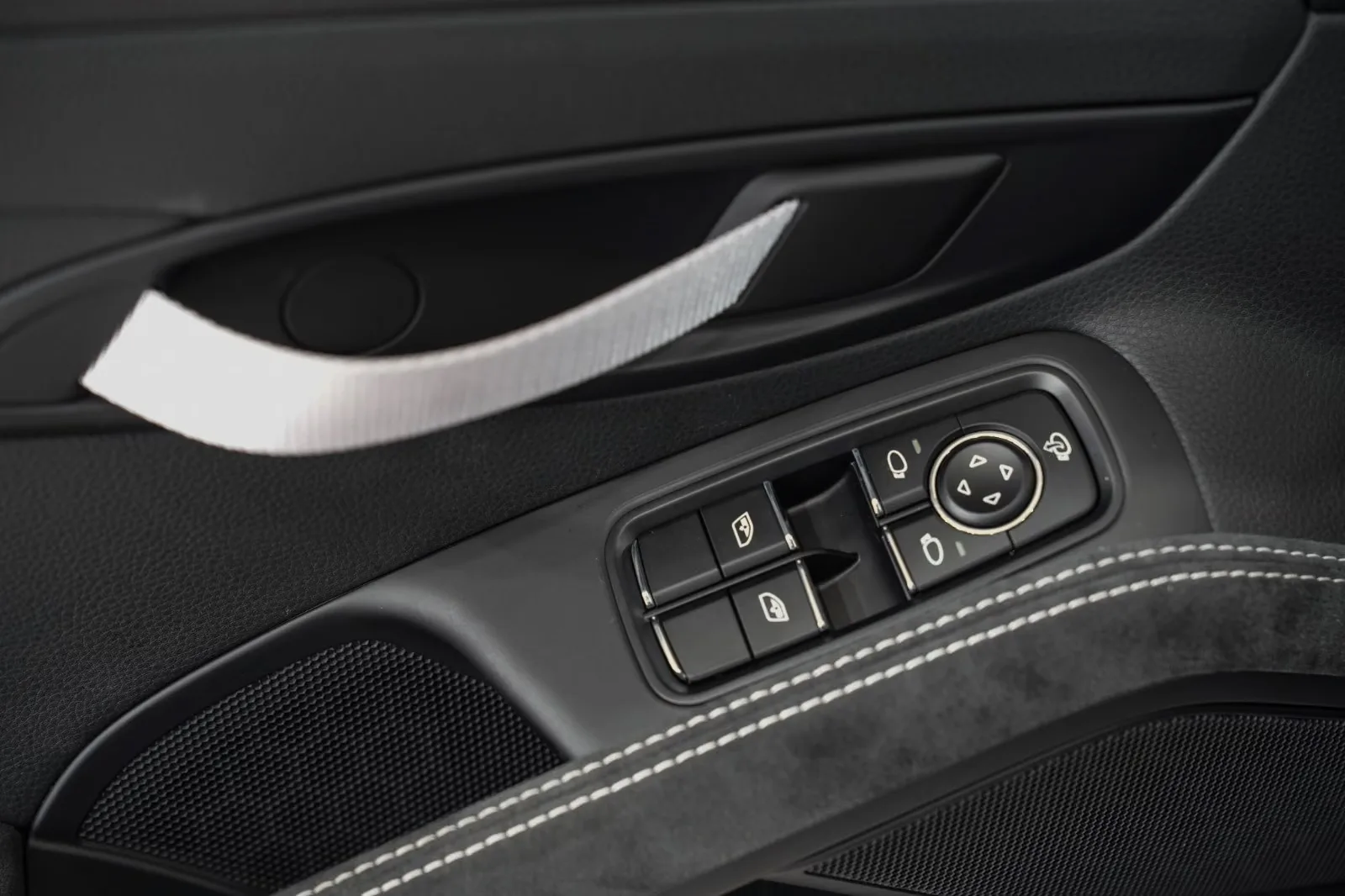 2020 Porsche 718 Cayman GT4, 16/30