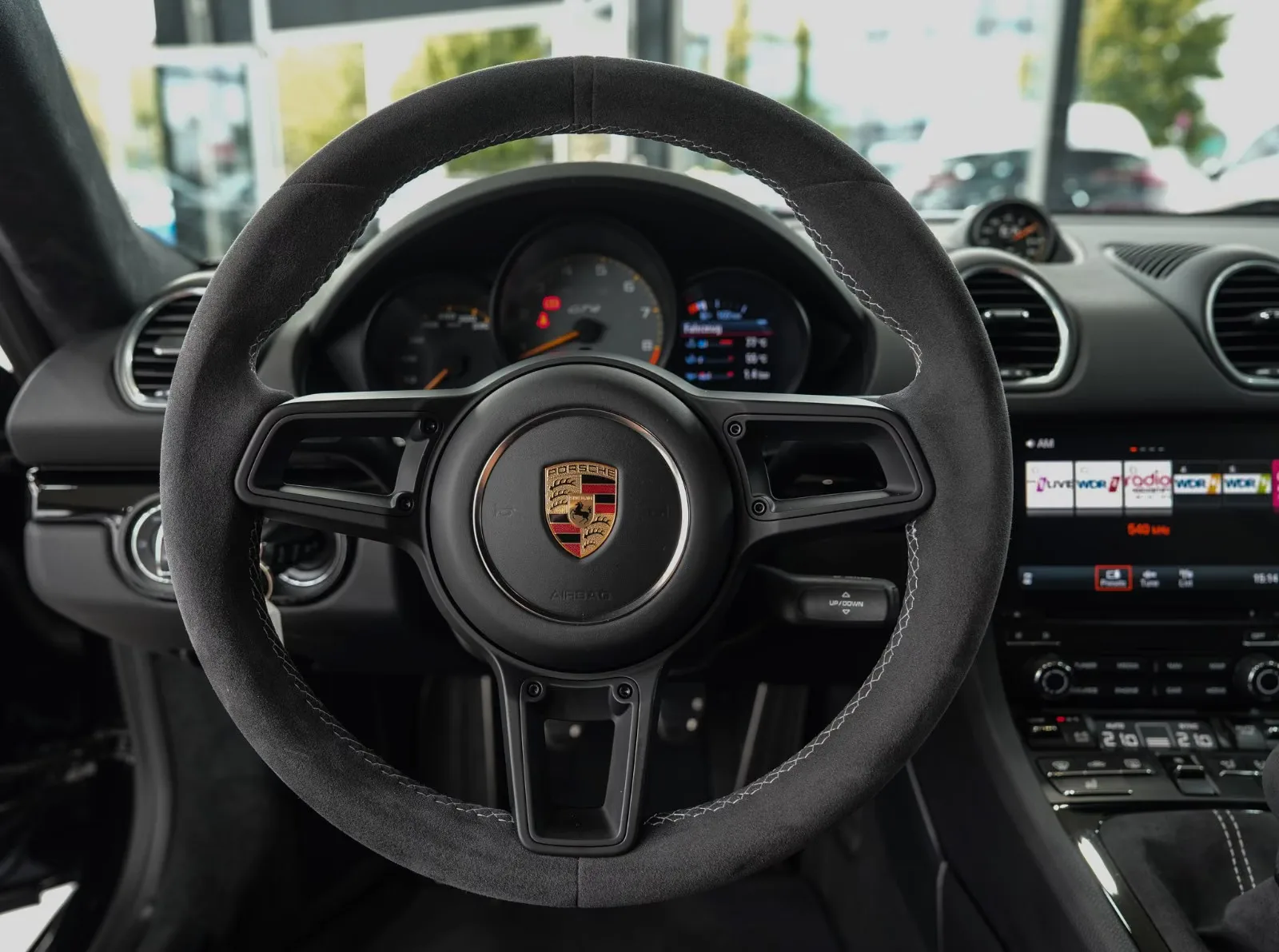 2020 Porsche 718 Cayman GT4, 18/30