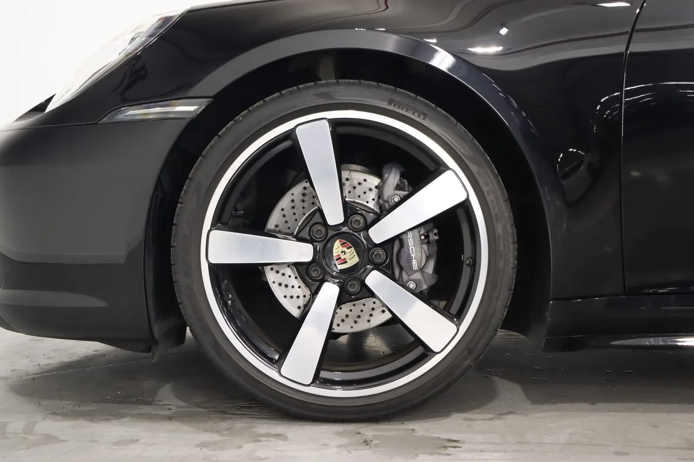 2020 Porsche 911 Carrera 4 proposée par un spécialiste de la supercar à Zibido San Giacomo, Italie, photo 7 sur 22