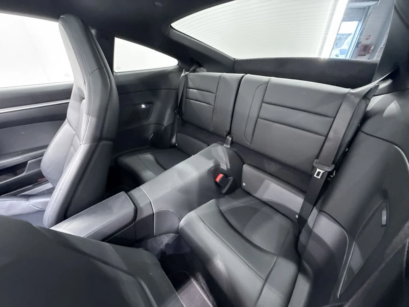 2020 Porsche 911 Carrera 4 proposée par un spécialiste de la supercar à Zibido San Giacomo, Italie, photo 16 sur 25