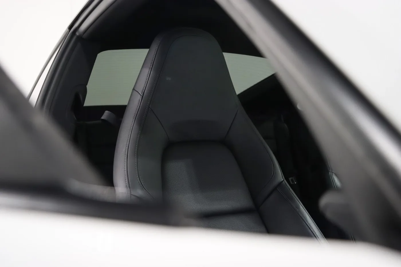 2020 Porsche 911 Carrera 4 proposée par un spécialiste de la supercar à Zibido San Giacomo, Italie, photo 19 sur 25