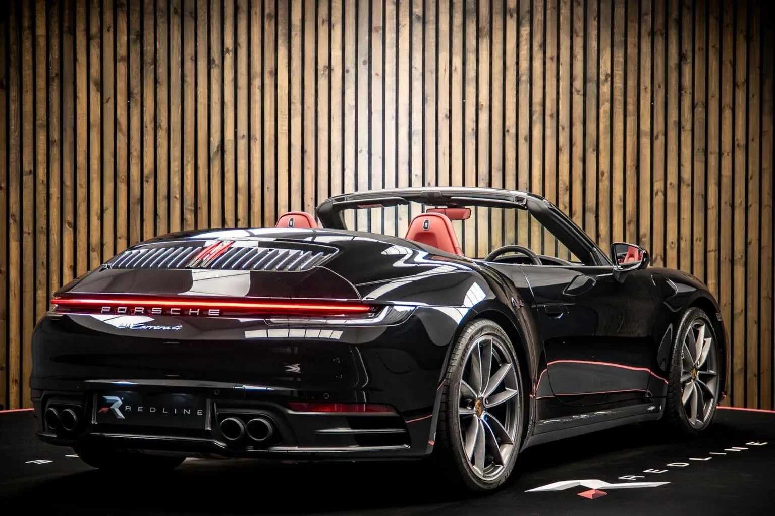 2020 Porsche 911 Carrera 4 Cabriolet, 4/30