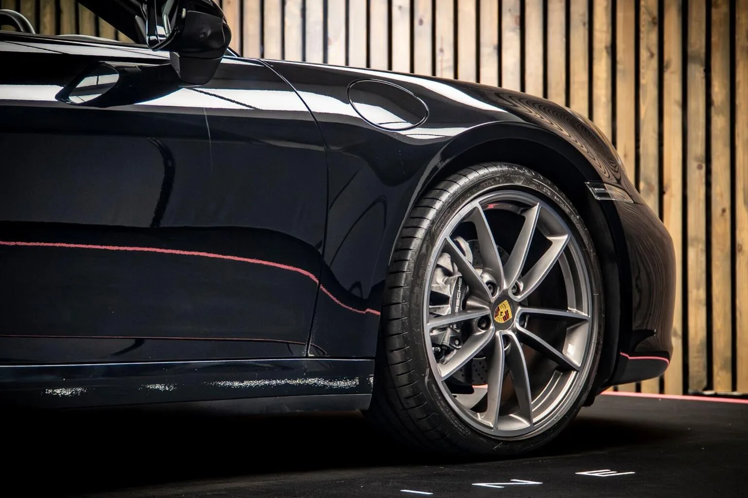 2020 Porsche 911 Carrera 4 Cabriolet, 13/30
