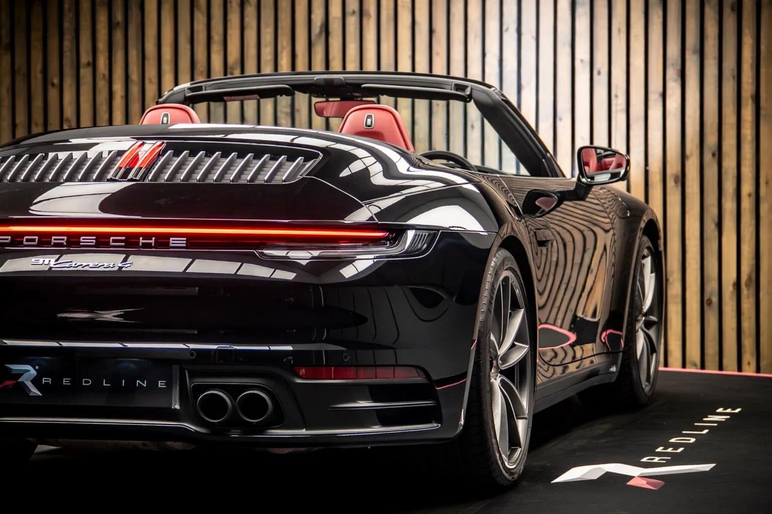 2020 Porsche 911 Carrera 4 Cabriolet, 20/30