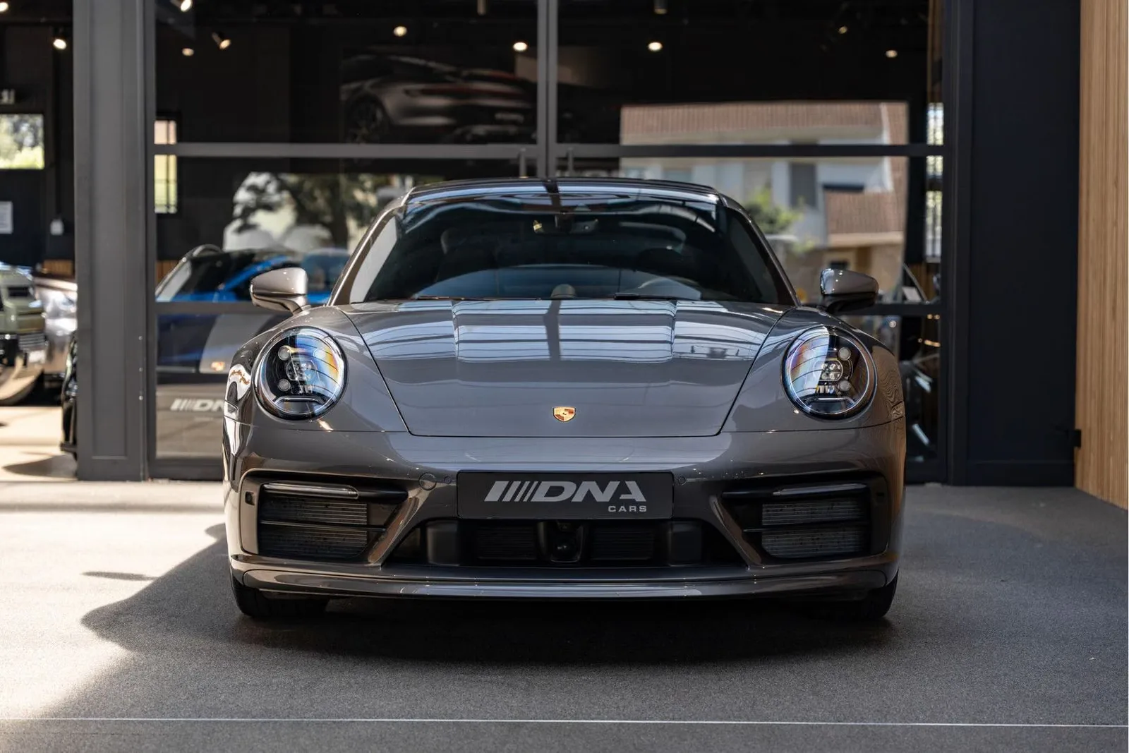 2020 Porsche 911 Carrera 4S, 2/30