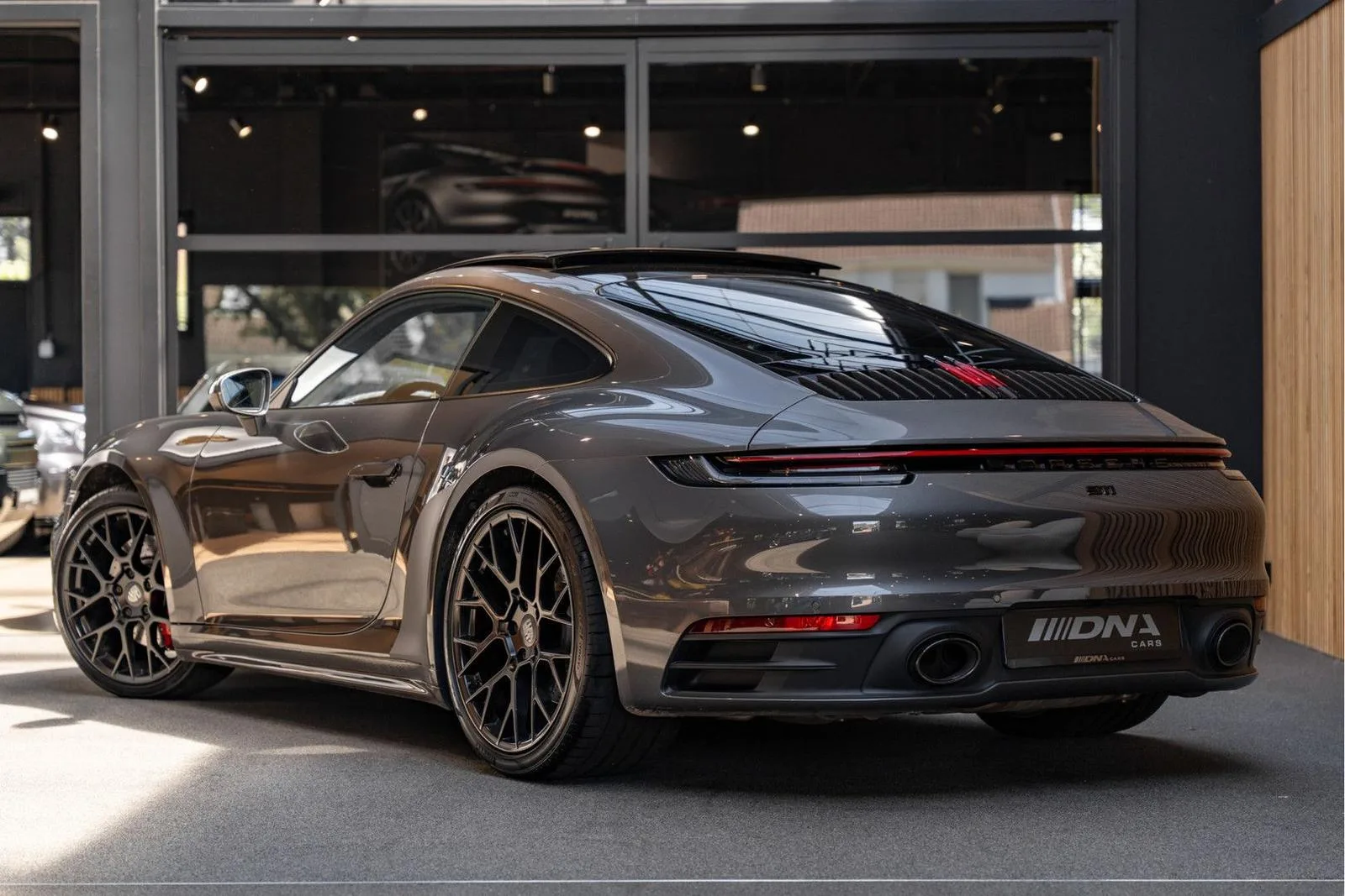 2020 Porsche 911 Carrera 4S, 5/30