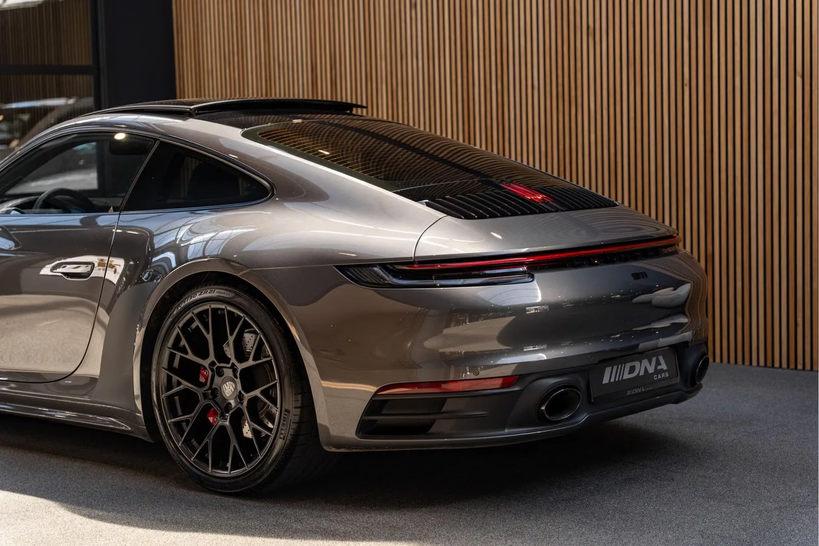 2020 Porsche 911 Carrera 4S, 11/30
