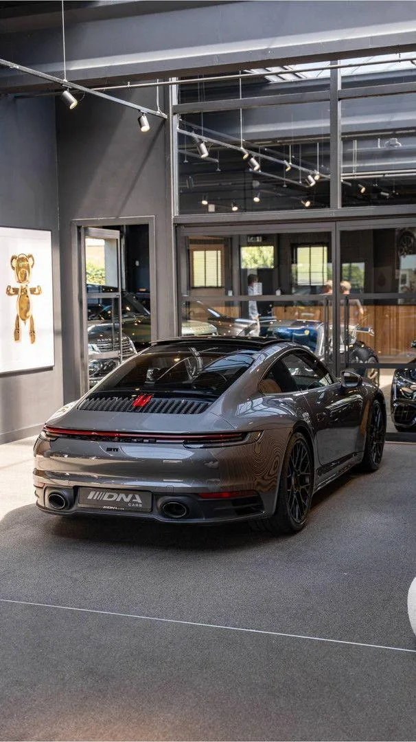 2020 Porsche 911 Carrera 4S, 23/30