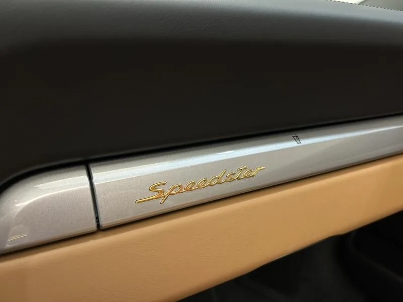 2020 Porsche 911 Speedster Heritage Design Package, 12/20