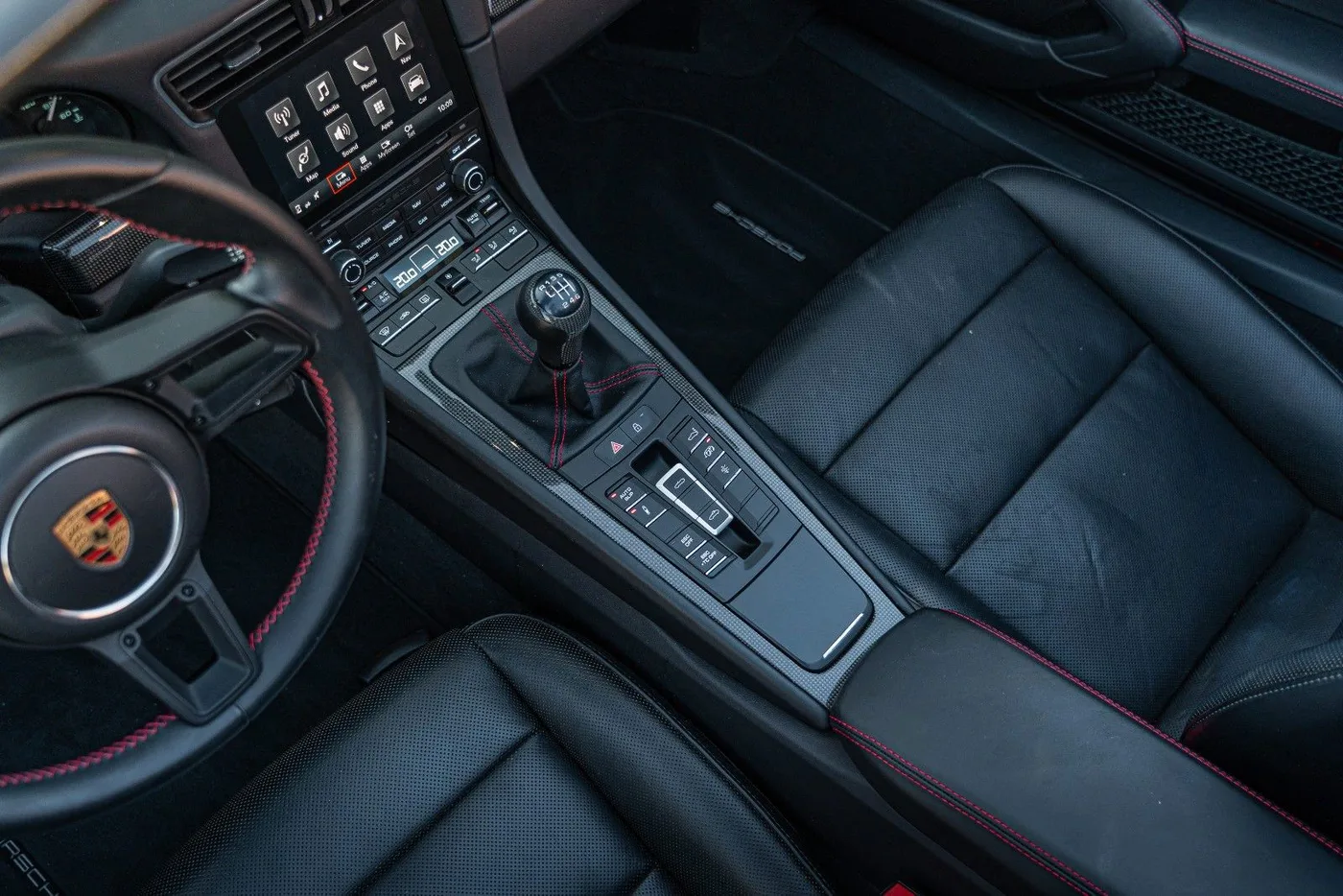 2020 Porsche 911 Speedster offered by a supercar dealer in Gronau, Germany, photo 20 of 25