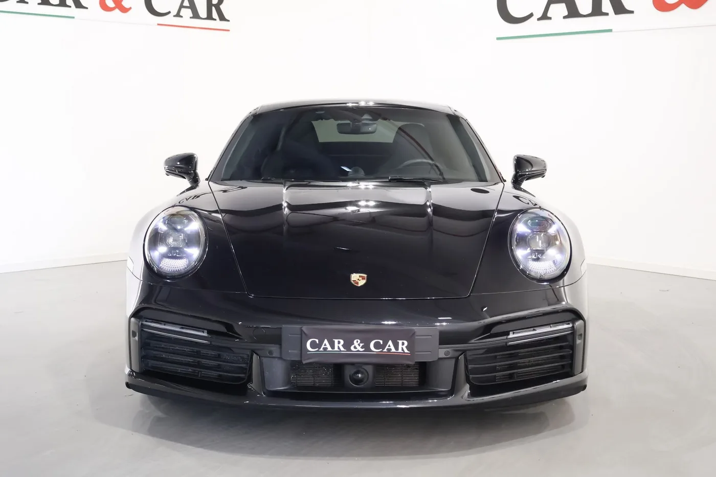 2020 Porsche 911 Turbo S offered by a supercar dealer in Zibido San Giacomo, Italy, photo 3 of 20