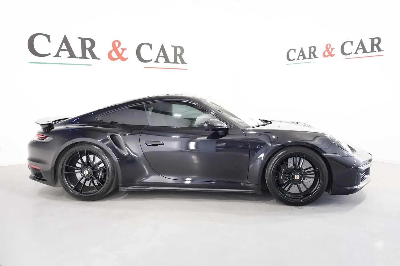 2020 Porsche 911 Turbo S offered by a supercar dealer in Zibido San Giacomo, Italy, photo 5 of 20