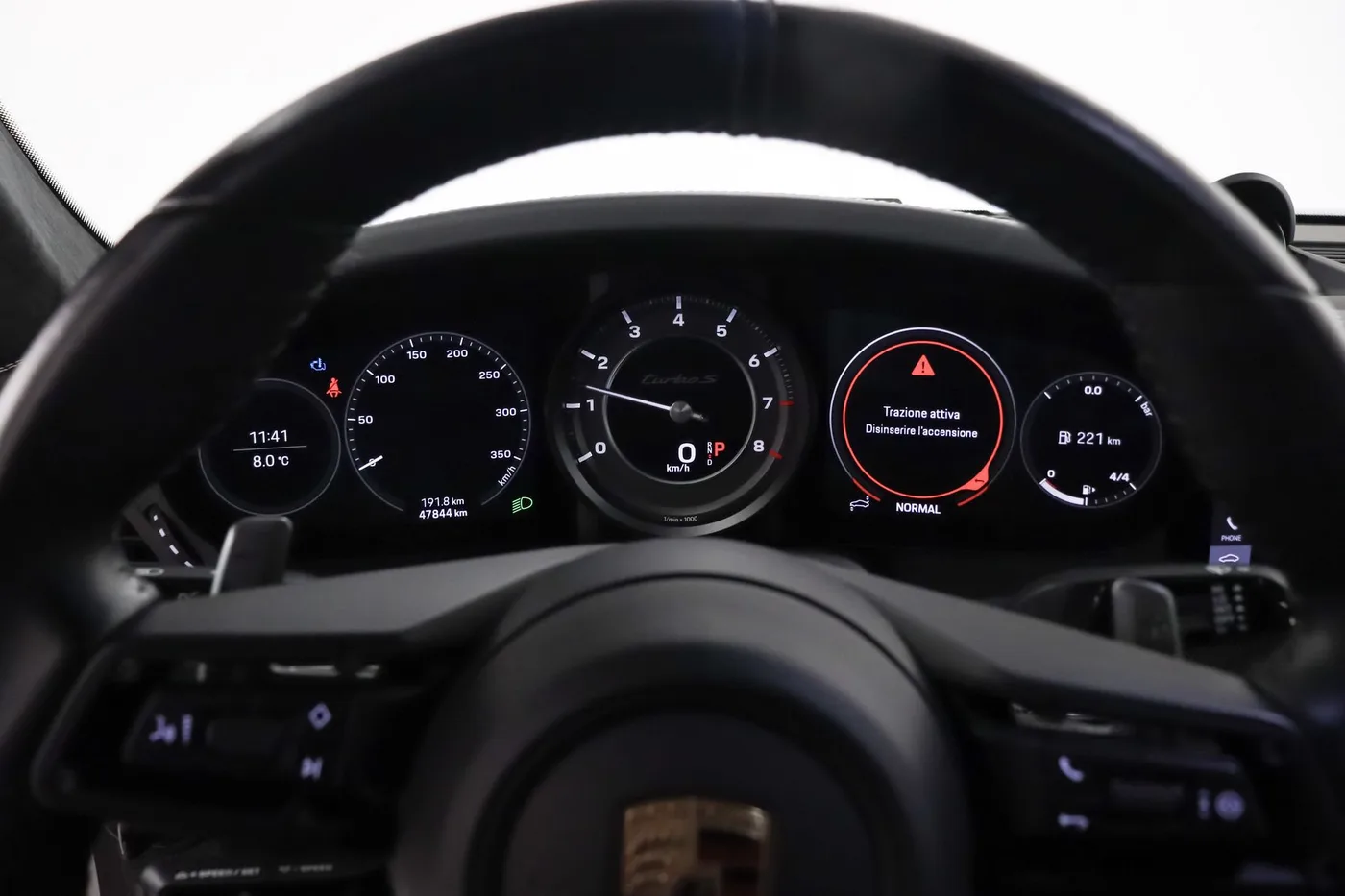 2020 Porsche 911 Turbo S offered by a supercar dealer in Zibido San Giacomo, Italy, photo 15 of 18
