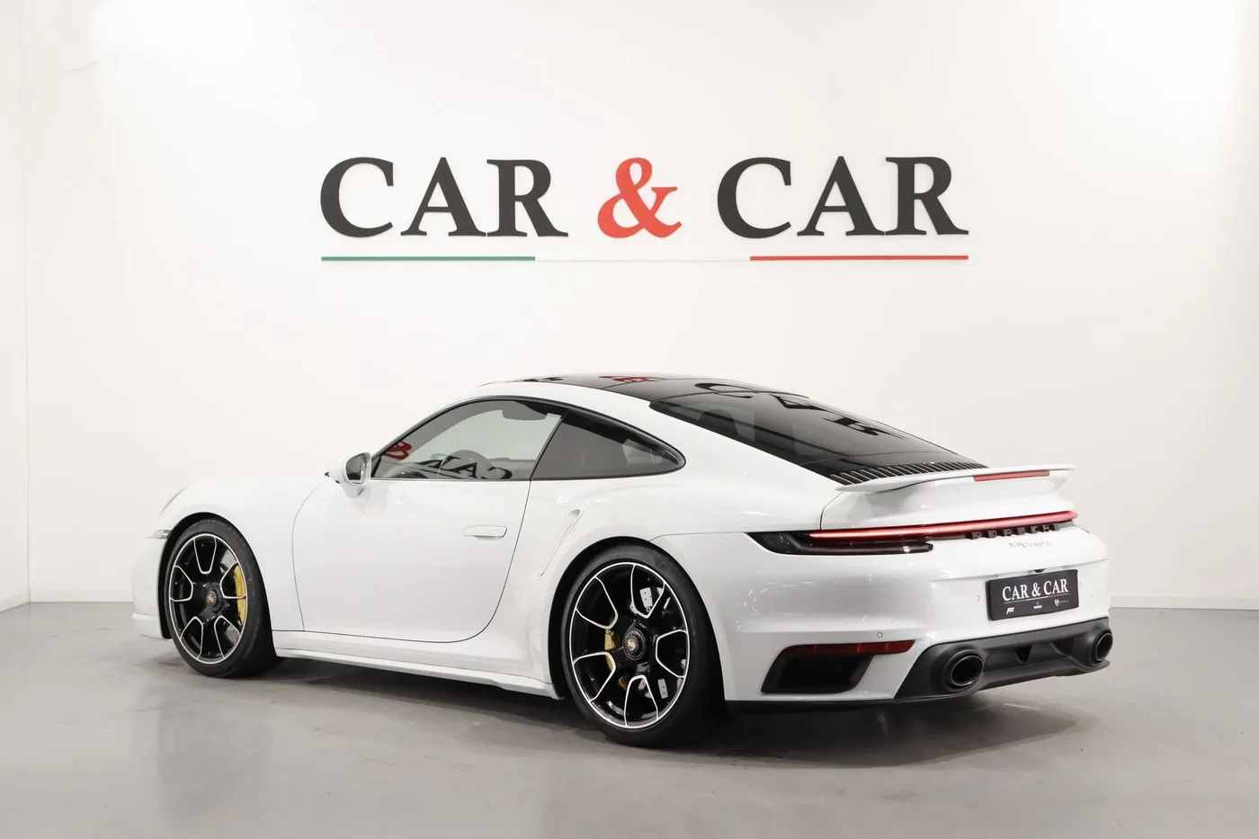2020 Porsche 911 Turbo S angeboten von einem Supersportwagenhändler in Zibido San Giacomo, Italien, Foto 2 von 22