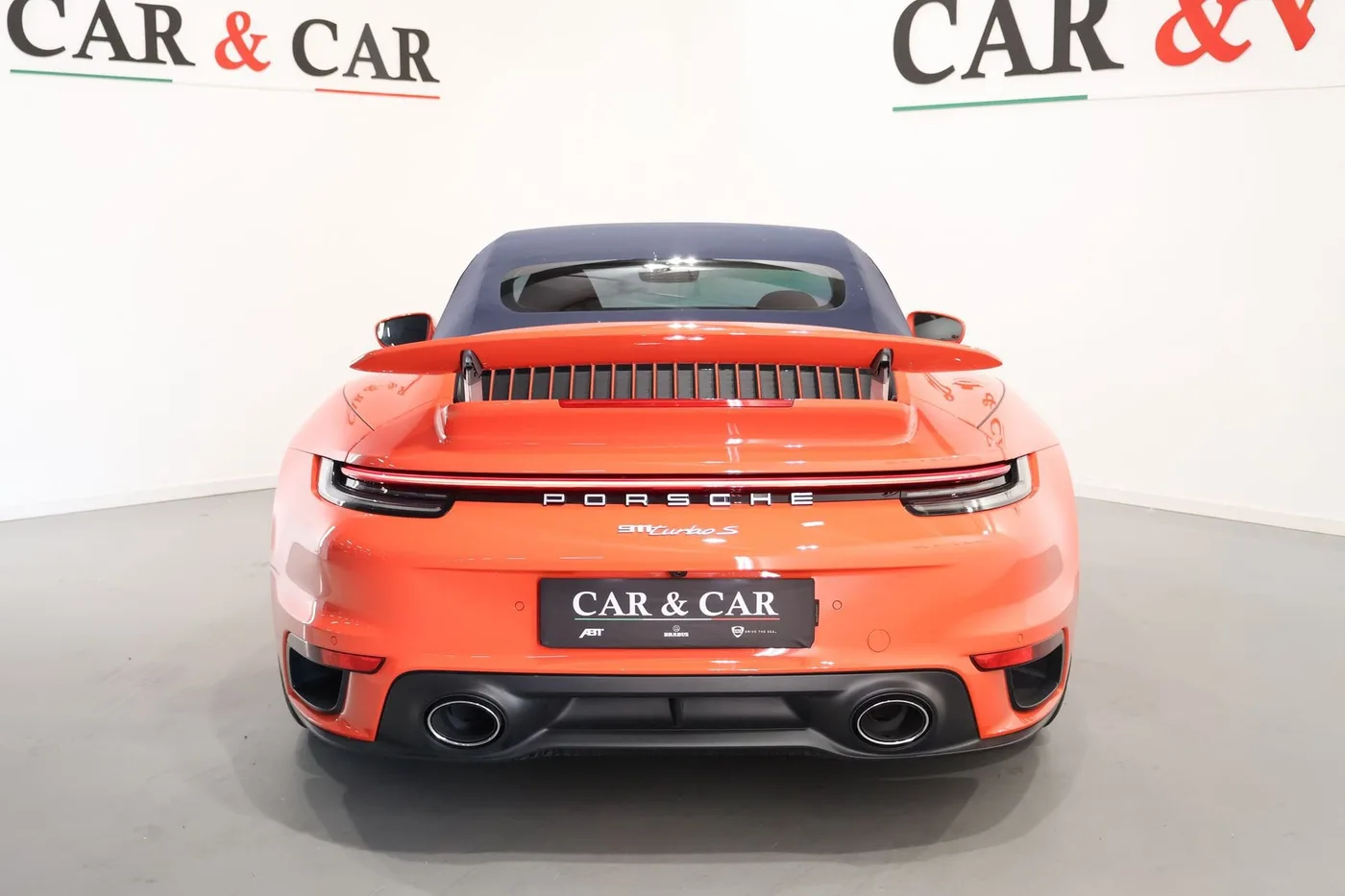 2020 Porsche 911 Turbo S Cabriolet proposée par un spécialiste de la supercar à Zibido San Giacomo, Italie, photo 4 sur 25