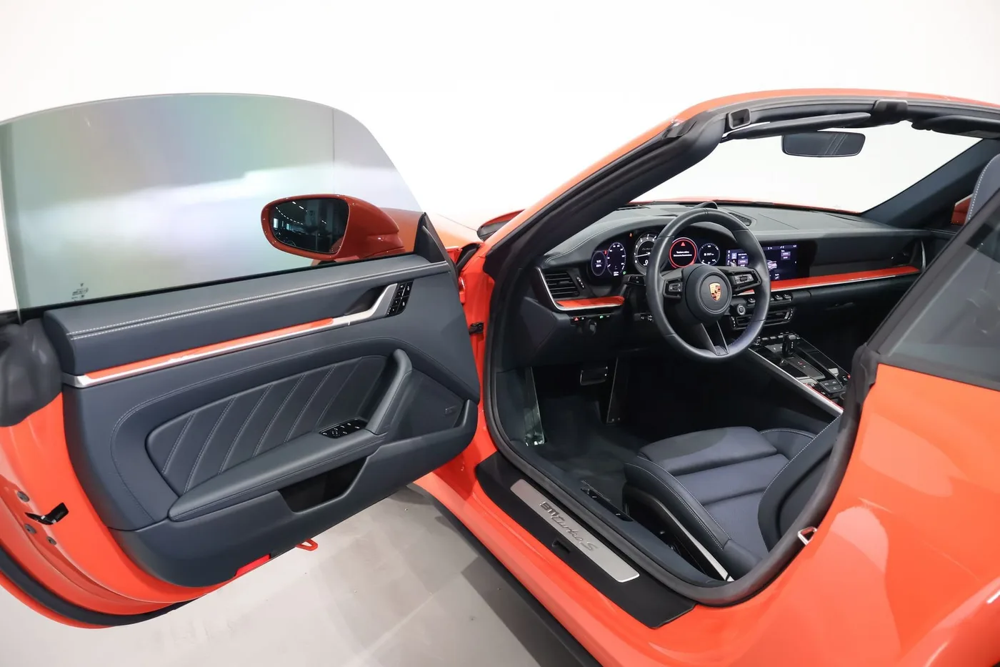 2020 Porsche 911 Turbo S Cabriolet proposée par un spécialiste de la supercar à Zibido San Giacomo, Italie, photo 7 sur 25